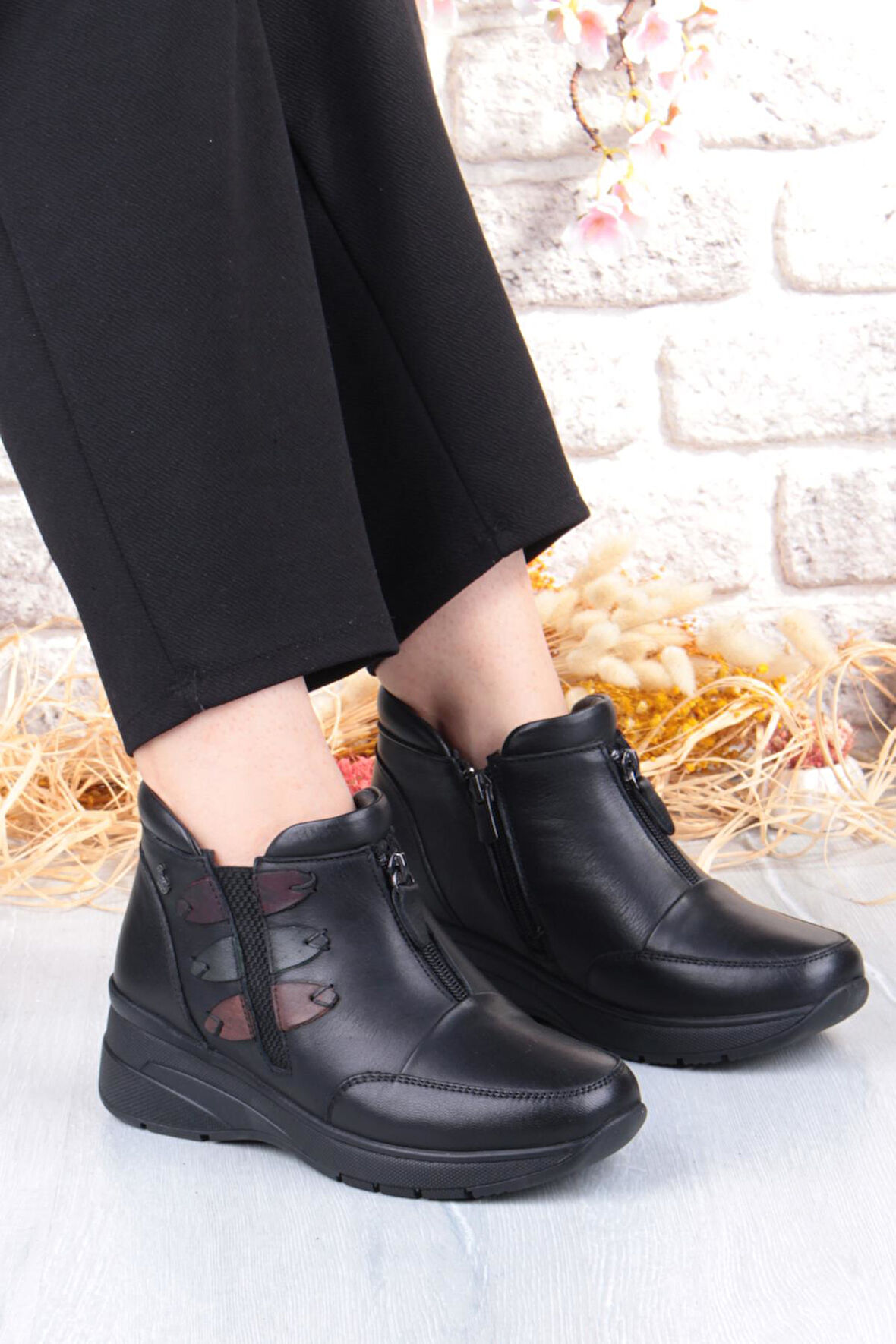 Pepita Z014 Rahat Esnek Kaymaz Taban Yumuşak Hakiki Deri Kadın Bot