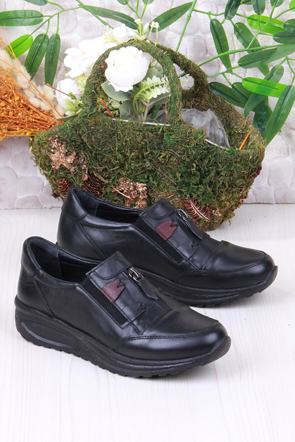 Mehmet Mete 4284 Yumuşak Hafif Rahat Hakiki Deri Kadın Ayakkabı