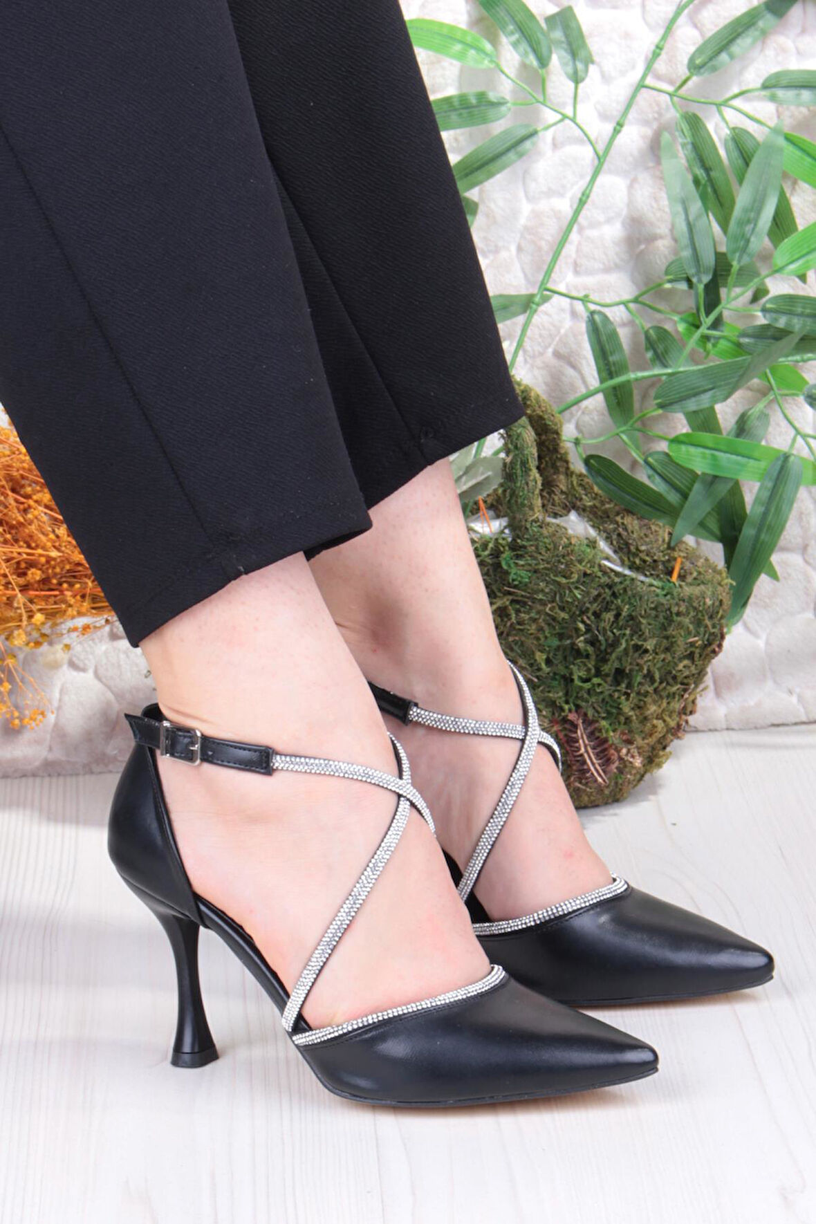 Fort 35693 Cilt Çapraz Bantlı Biye Taşlı Topuklu Abiye Ayakkabı Kadın Ayakkabı