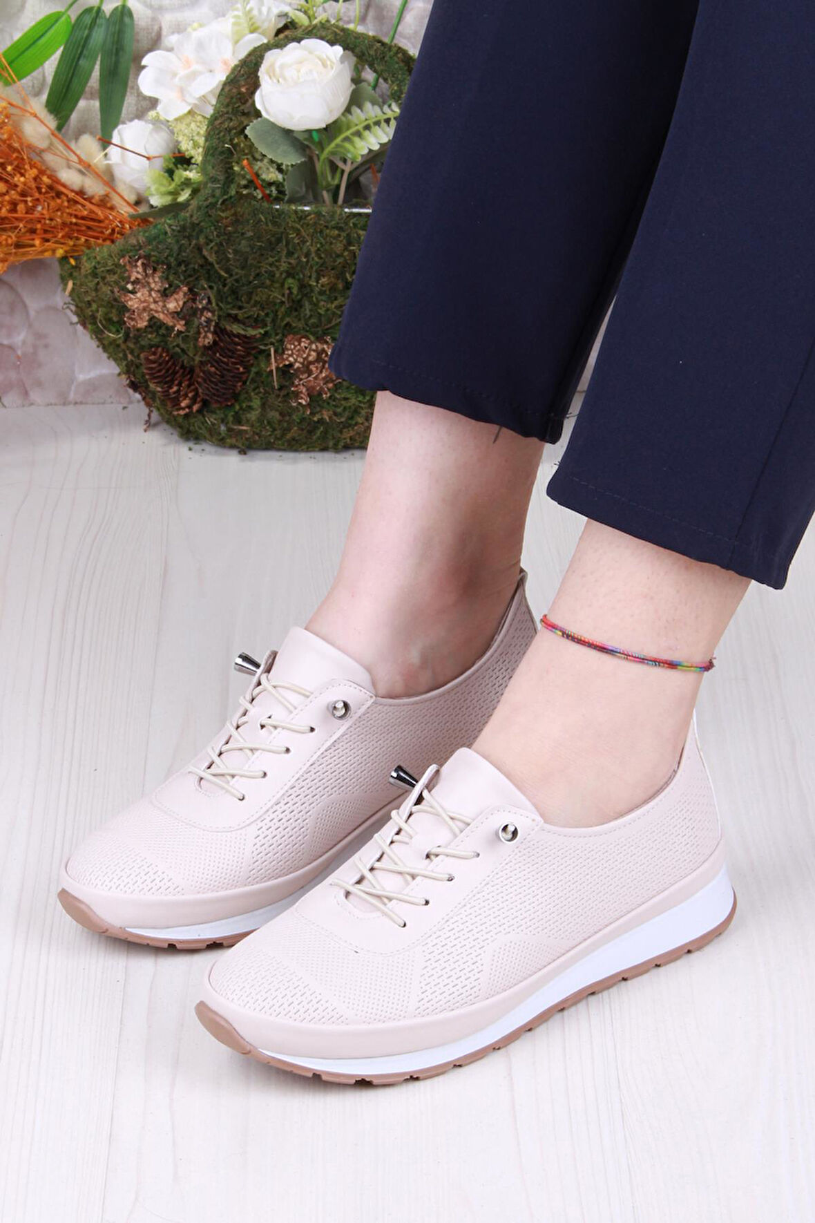 Fort 701-4 Anatomik Rahat Lastik Bağcıklı Kadın Ayakkabı