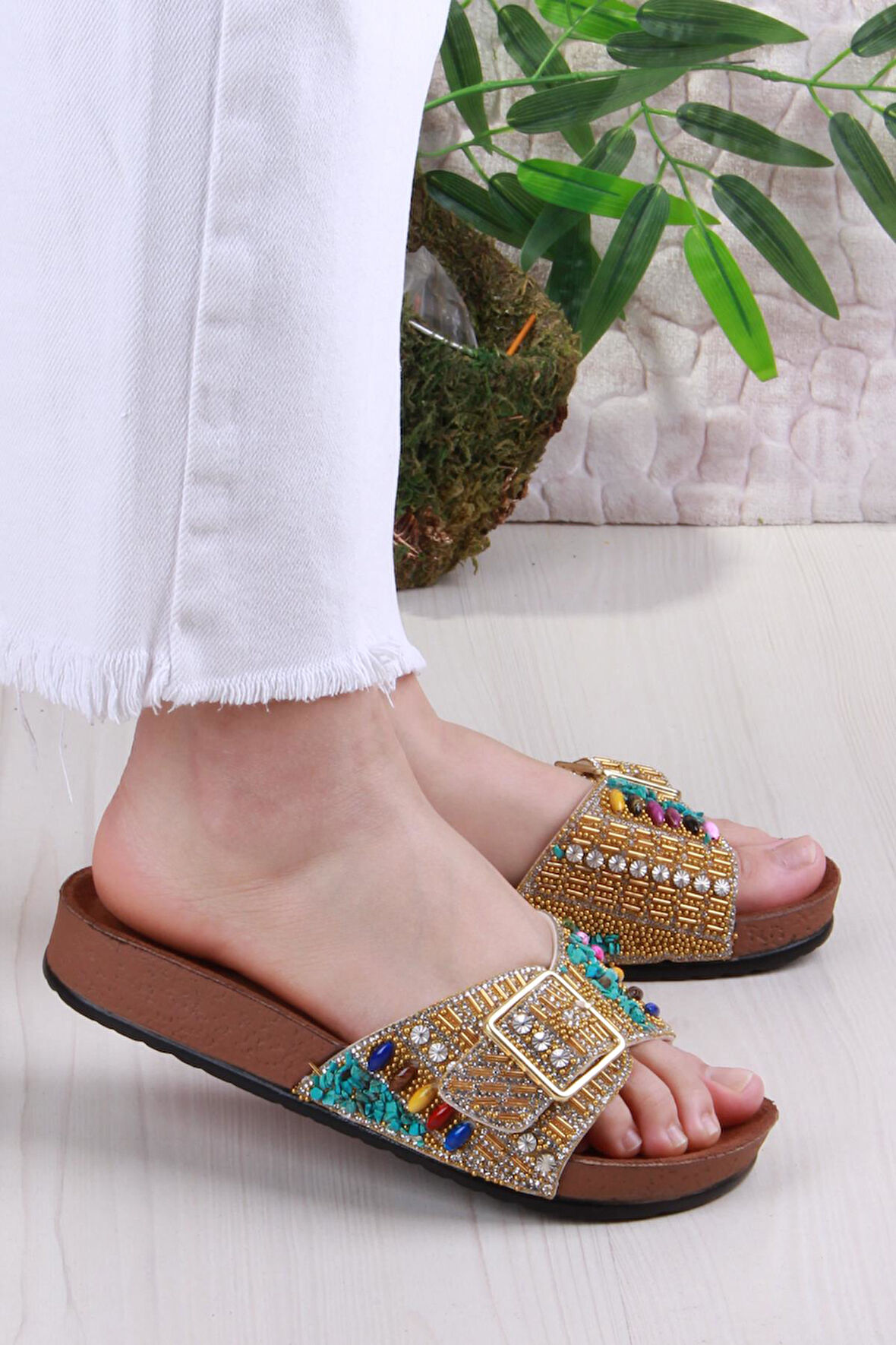 Fort Pienn 20050 Anatomik Rahat Taşlı Boncuklu Tek Tokalı Kadın Terlik