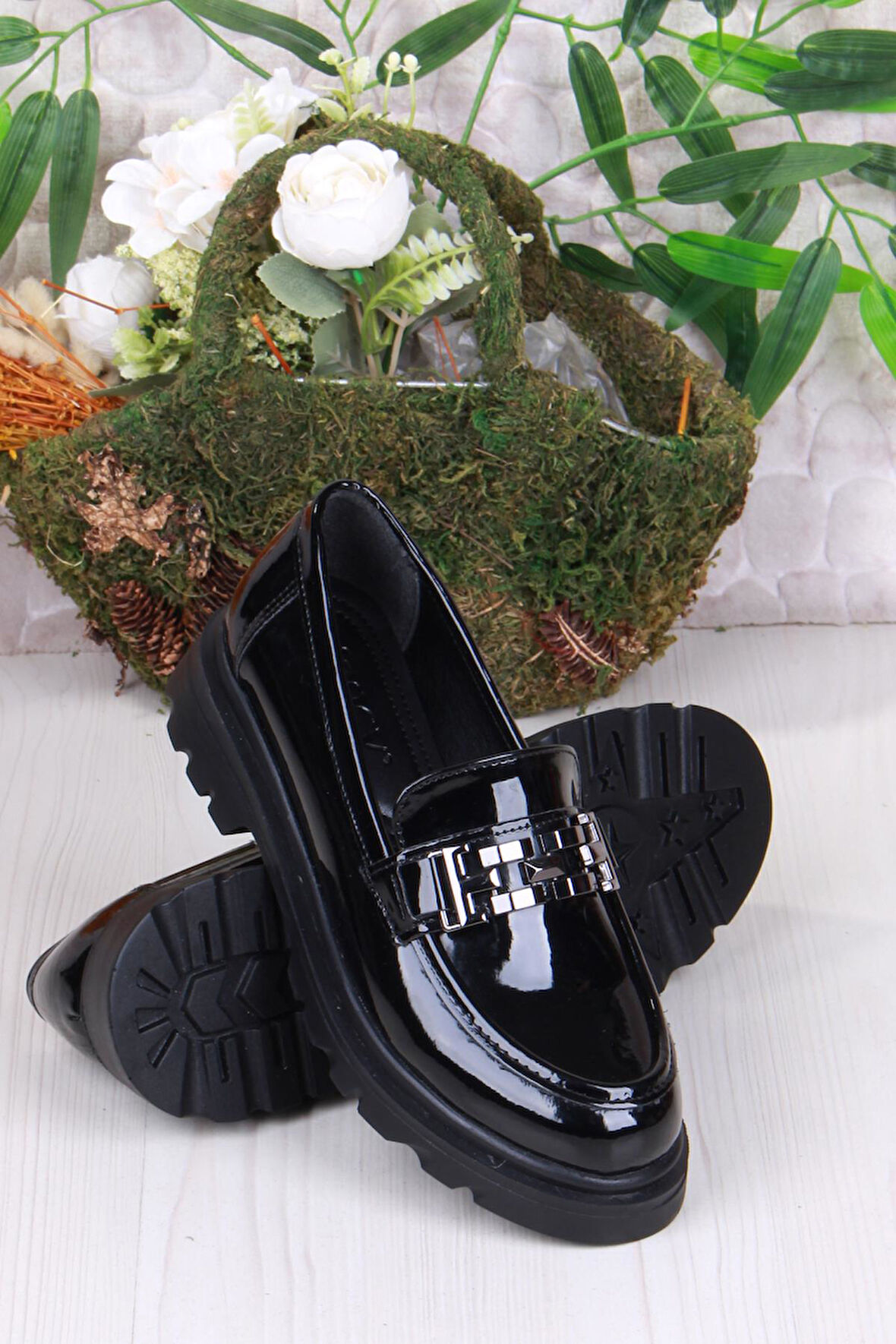 Fort 35801 Siyah Rugan Toka Detaylı Rahat Loafer Kadın Ayakkabı