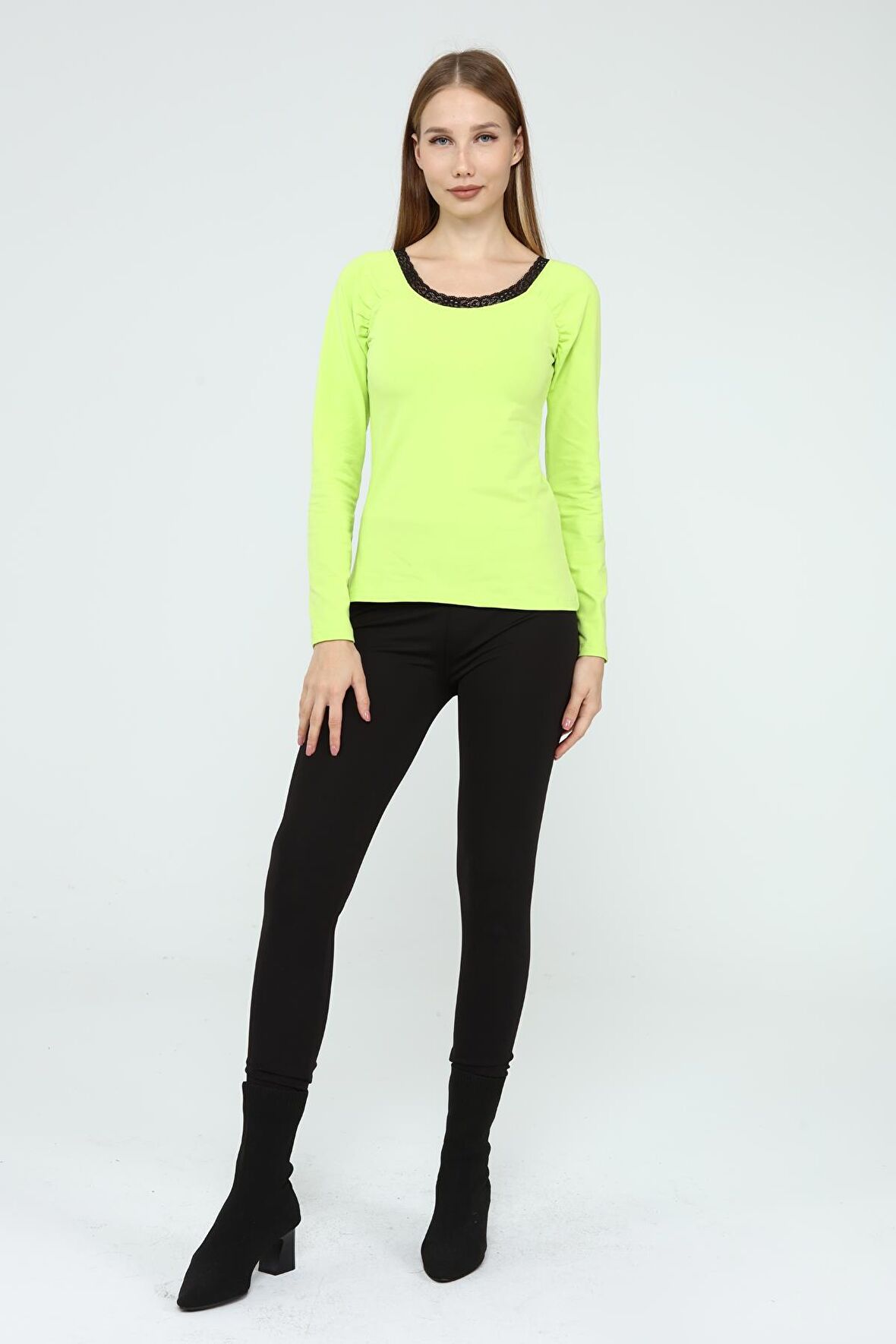 DRR Moda Yaka Dantelli Büzgülü Reglan Kol Bluz