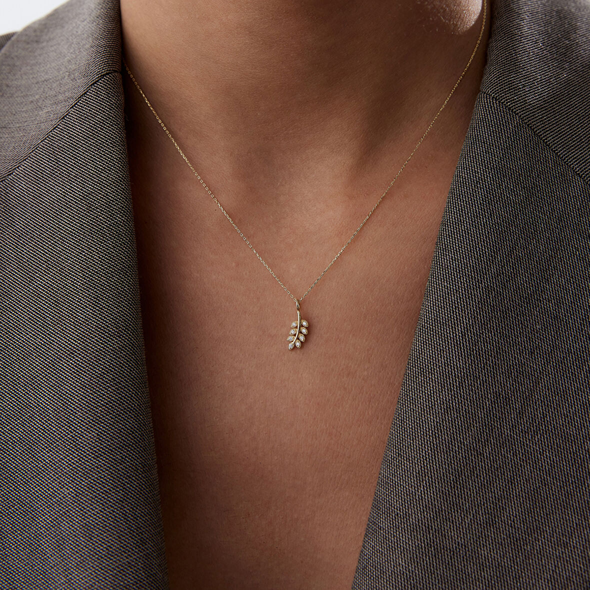 Zeytin Dalı Taşlı Kolye