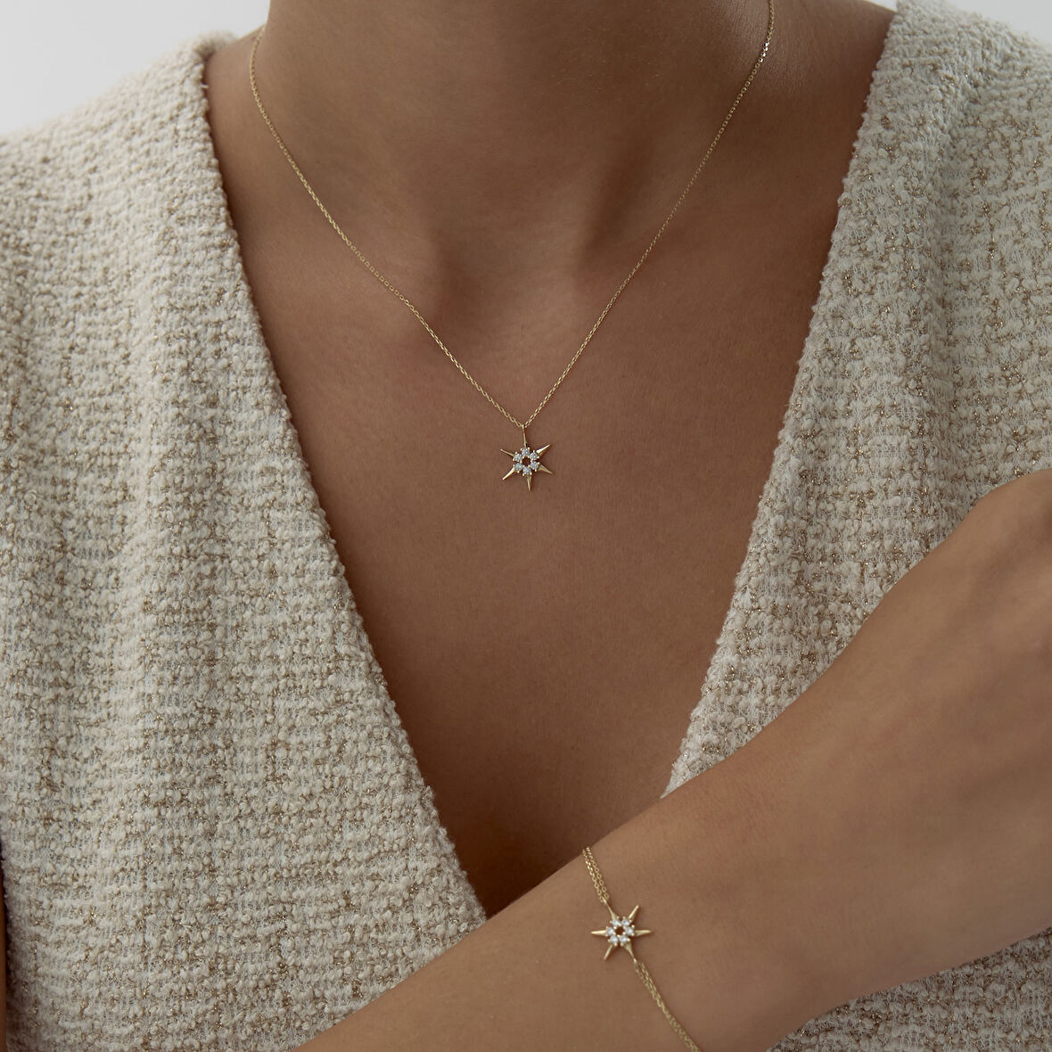 Bright Güneş Kolye