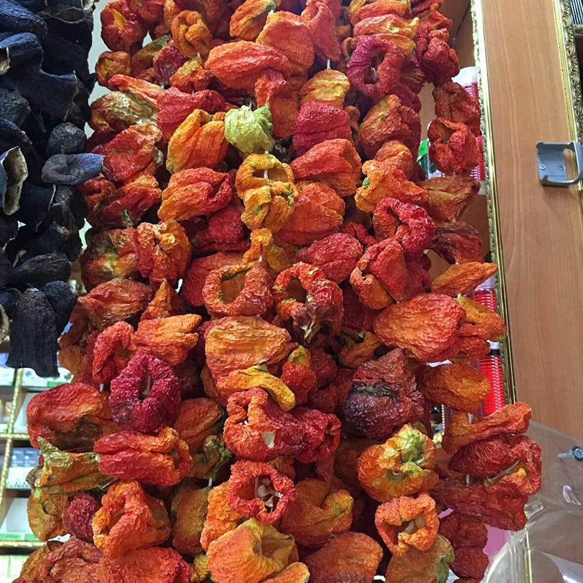 BenimAktar Kuru Dolmalık Biber Tatlı Antep 40-50 Arasi 1 Bağ