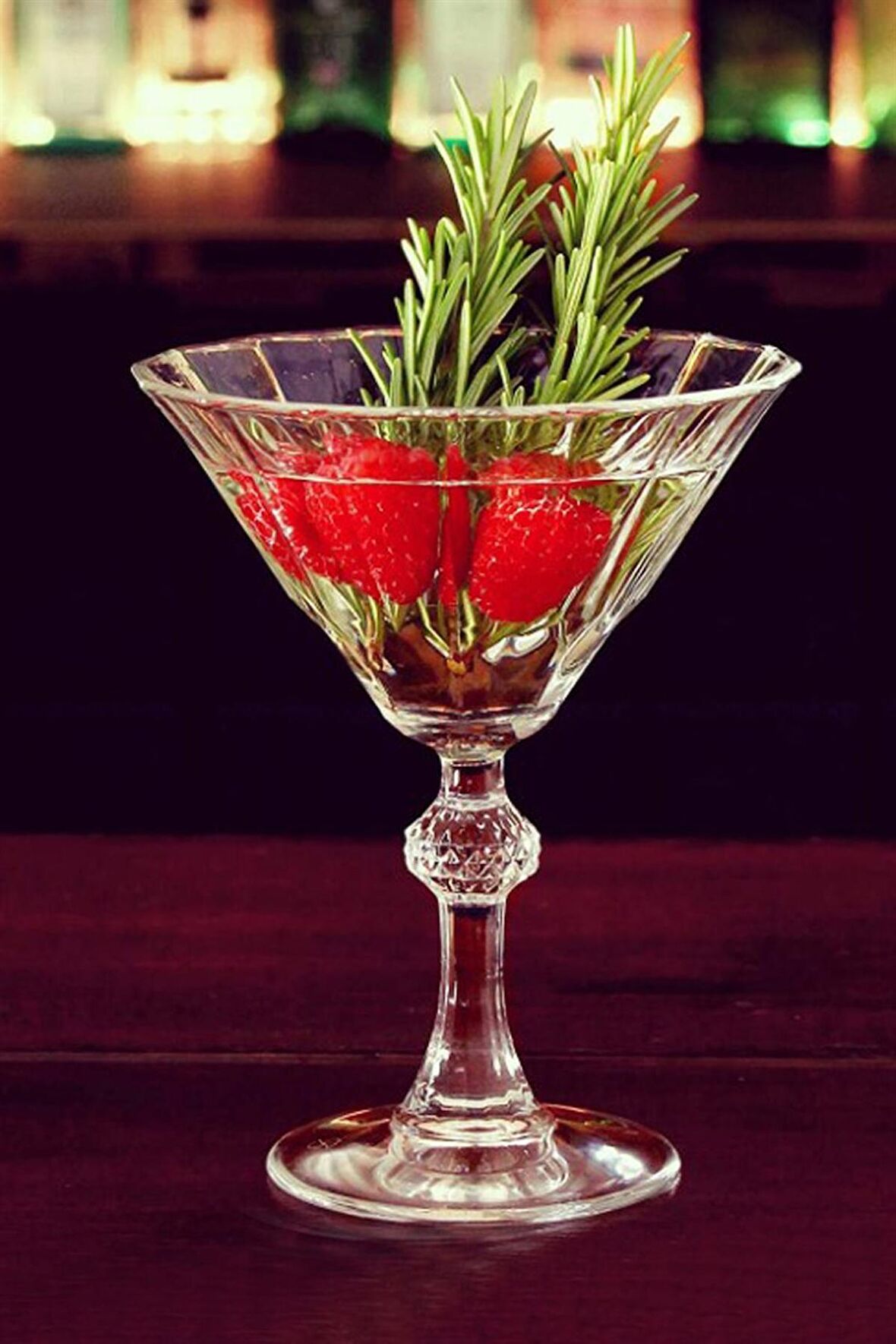 Paşabahçe Diamond Ayaklı Bardak Dondurmalık 6'lı Martini 440099 238 cc