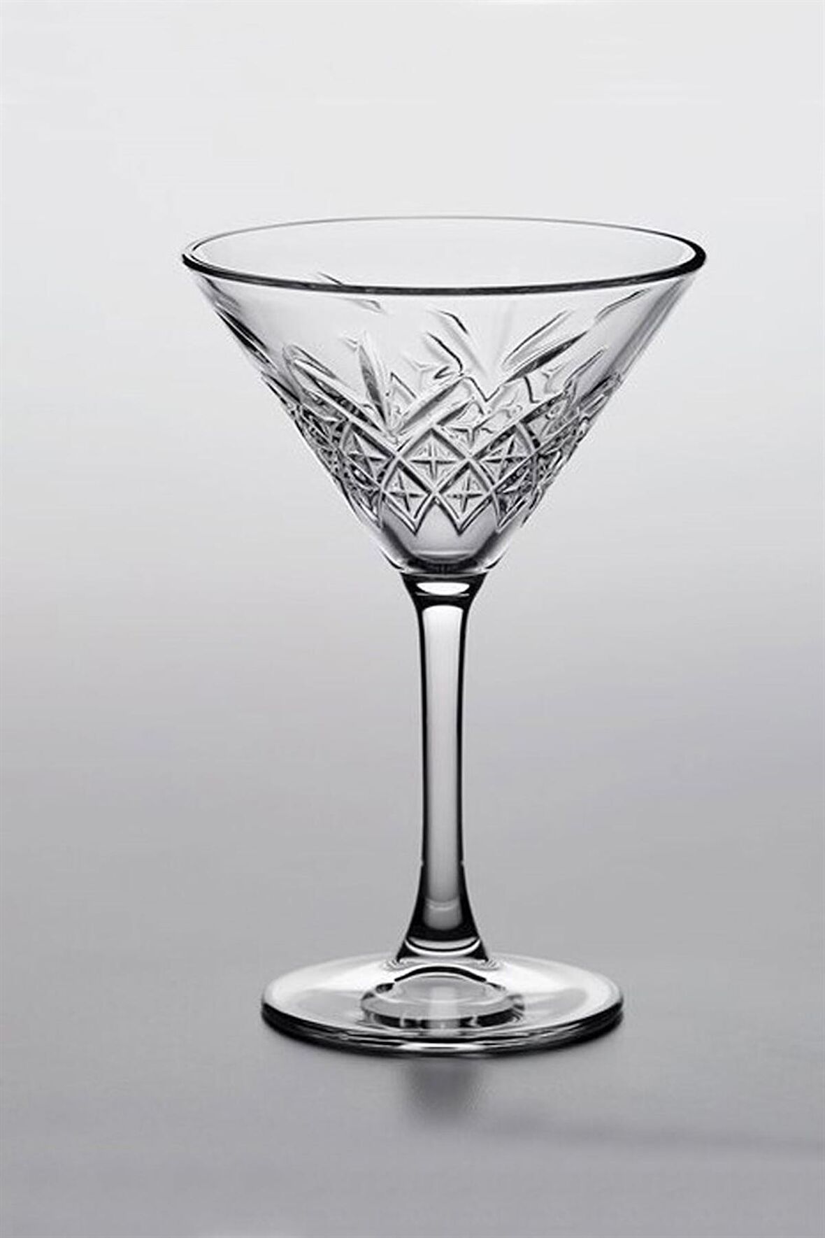 Paşabahçe 440176 Timeless Martini Bardağı 6 lı 230 CC