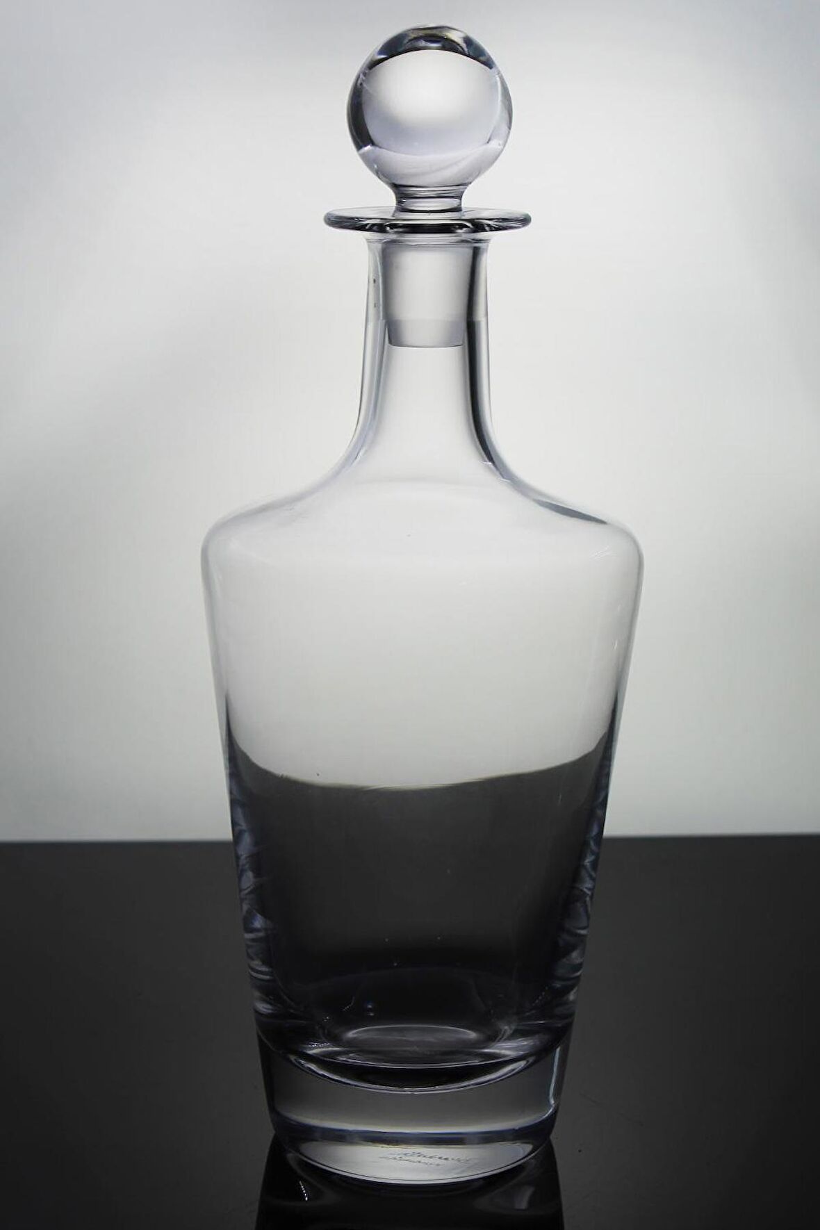 Paşabahçe Kristal El İmalatı Kapaklı Viski Şişesi  90626 1000 Cc