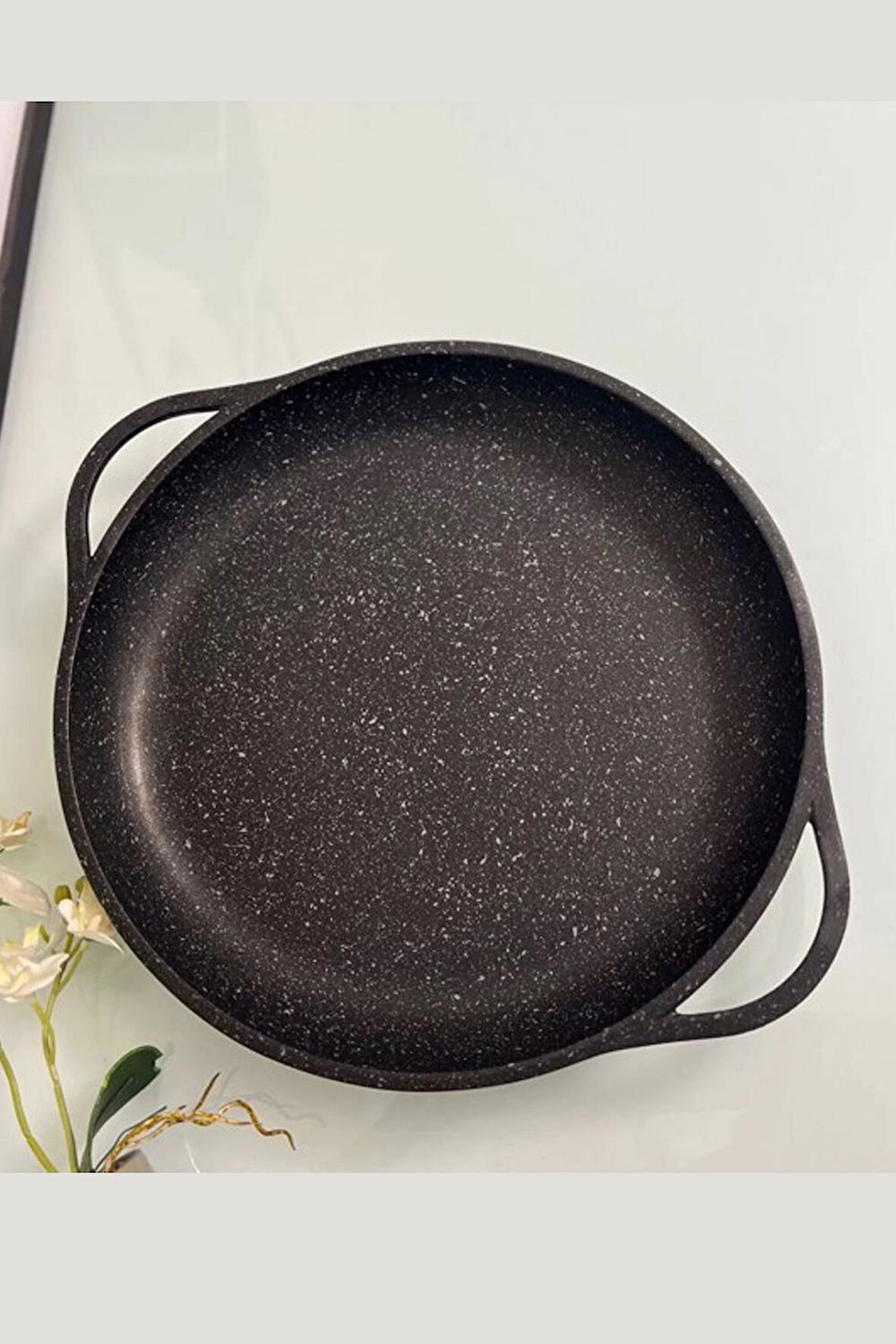 Ulutaş 36 Cm Döküm Granit  Sac Tava Siyah