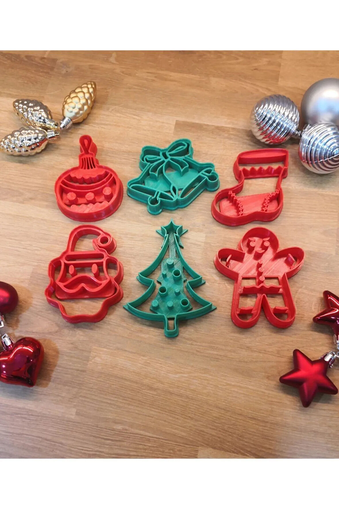 Yılbaşı Kurabiye Kesici Kalıp 6'lı Set Kurabiye Adam Yılbaşı Ağacı Noel Baba Çorap Çan Ornament