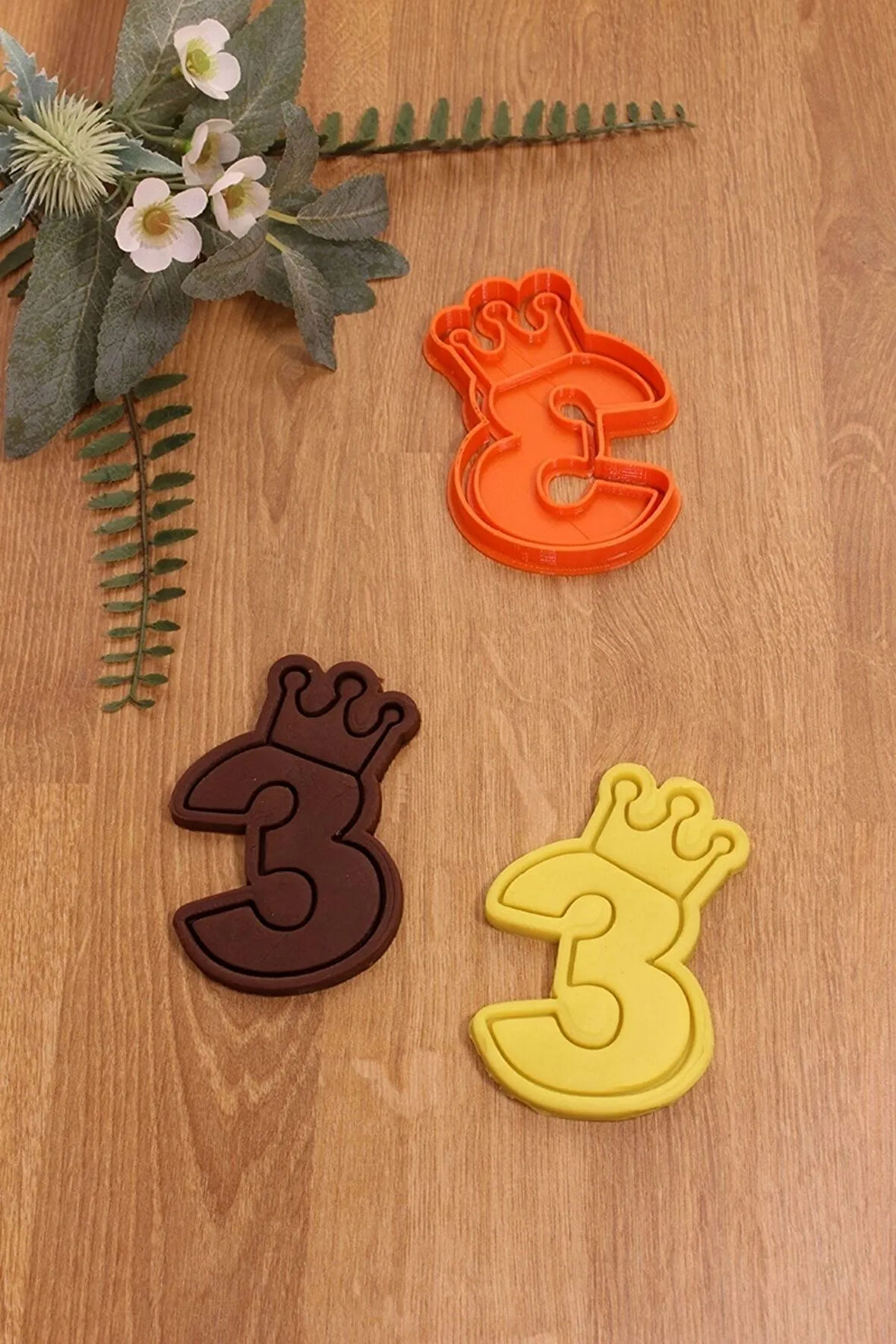 Taçlı 3 Üç Rakam Kurabiye Kalıbı Ve Hamur Şekillendirici