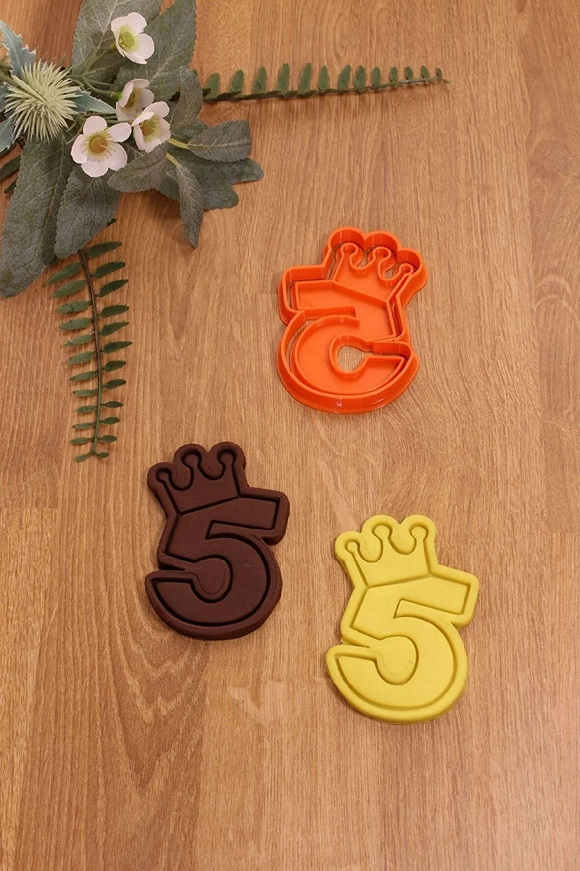 Taçlı 5 Beş Rakam Kurabiye Kalıbı Ve Hamur Şekillendirici