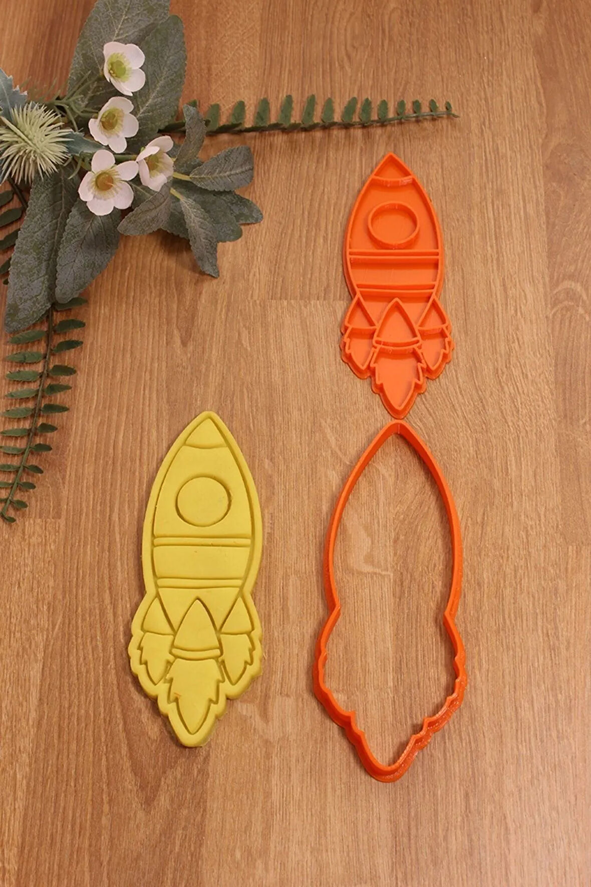 Uzay Aracı Roket Kurabiye Kalıbı ve Hamur Şekillendirici