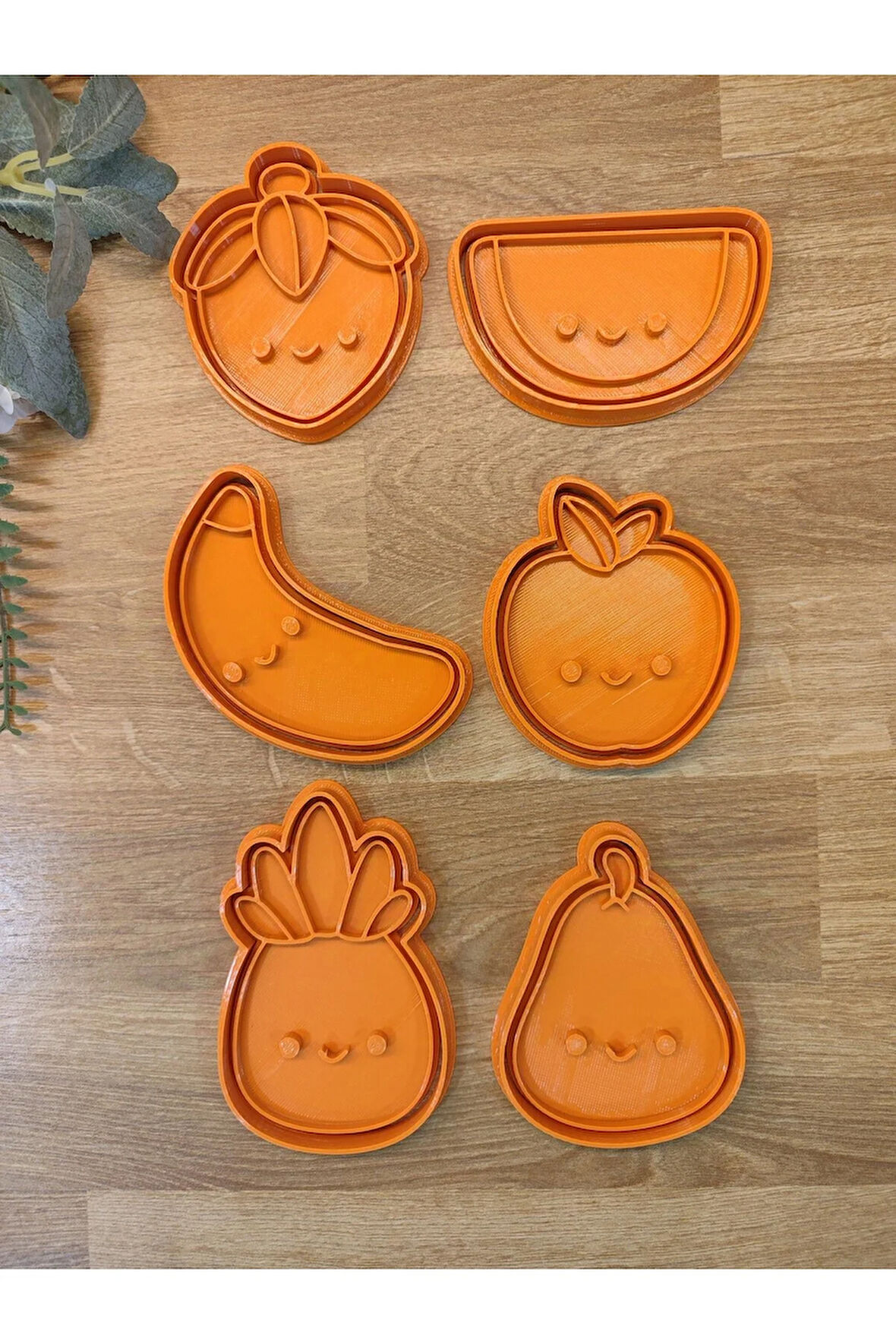 Sevimli Meyveler Karpuz Çilek Elma Armut Kurabiye Kalıbı ve Hamur Şekillendirici