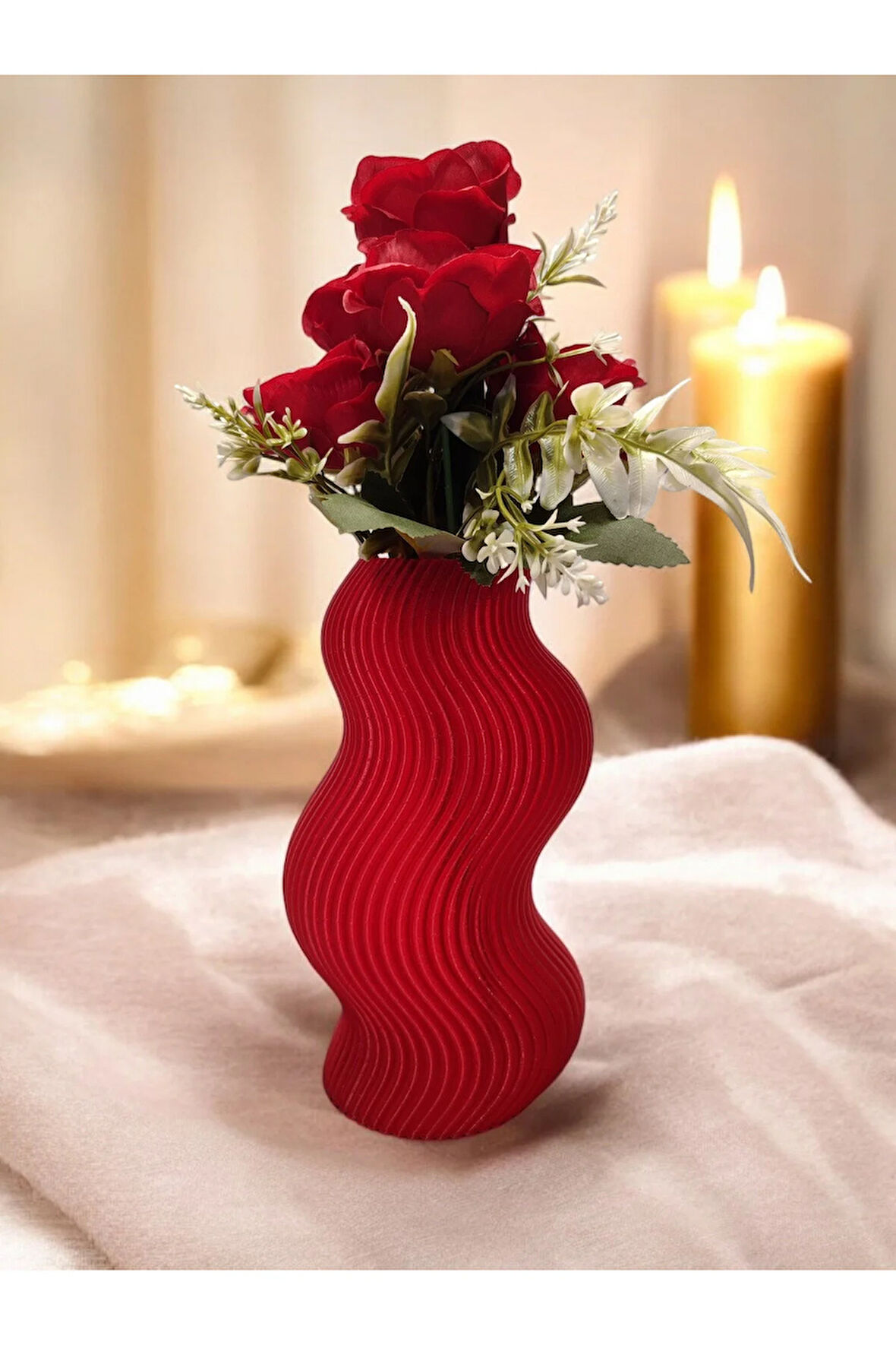 Dalgalı Çizgili İskandinav Tarz Özel Tasarım Dekoratif Vazo Biyoplastik Transparan Kırmızı