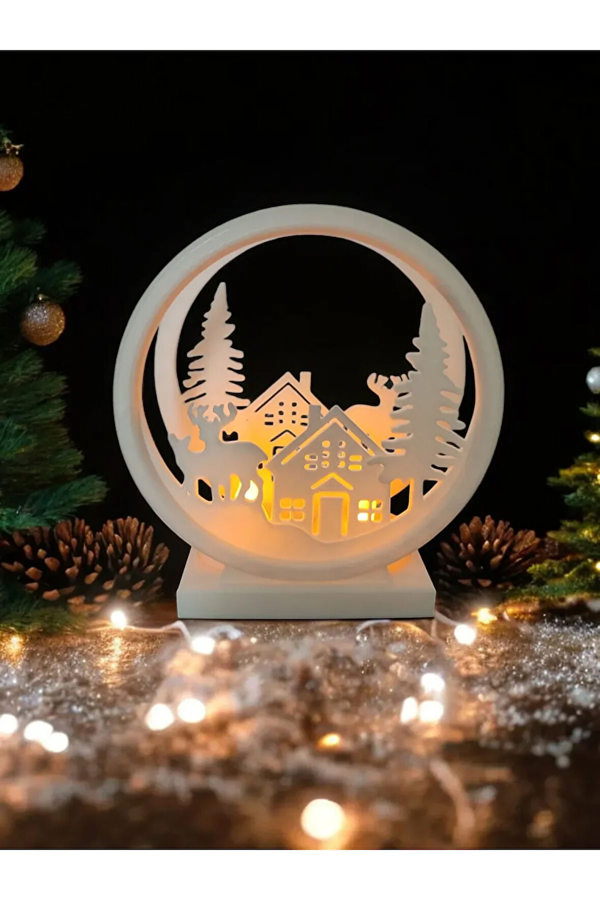 Alev Efektli Titreyen Led Mumlu Yılbaşı Köyü Süsü Noel Çam Ağacı Dekoratif Obje Beyaz