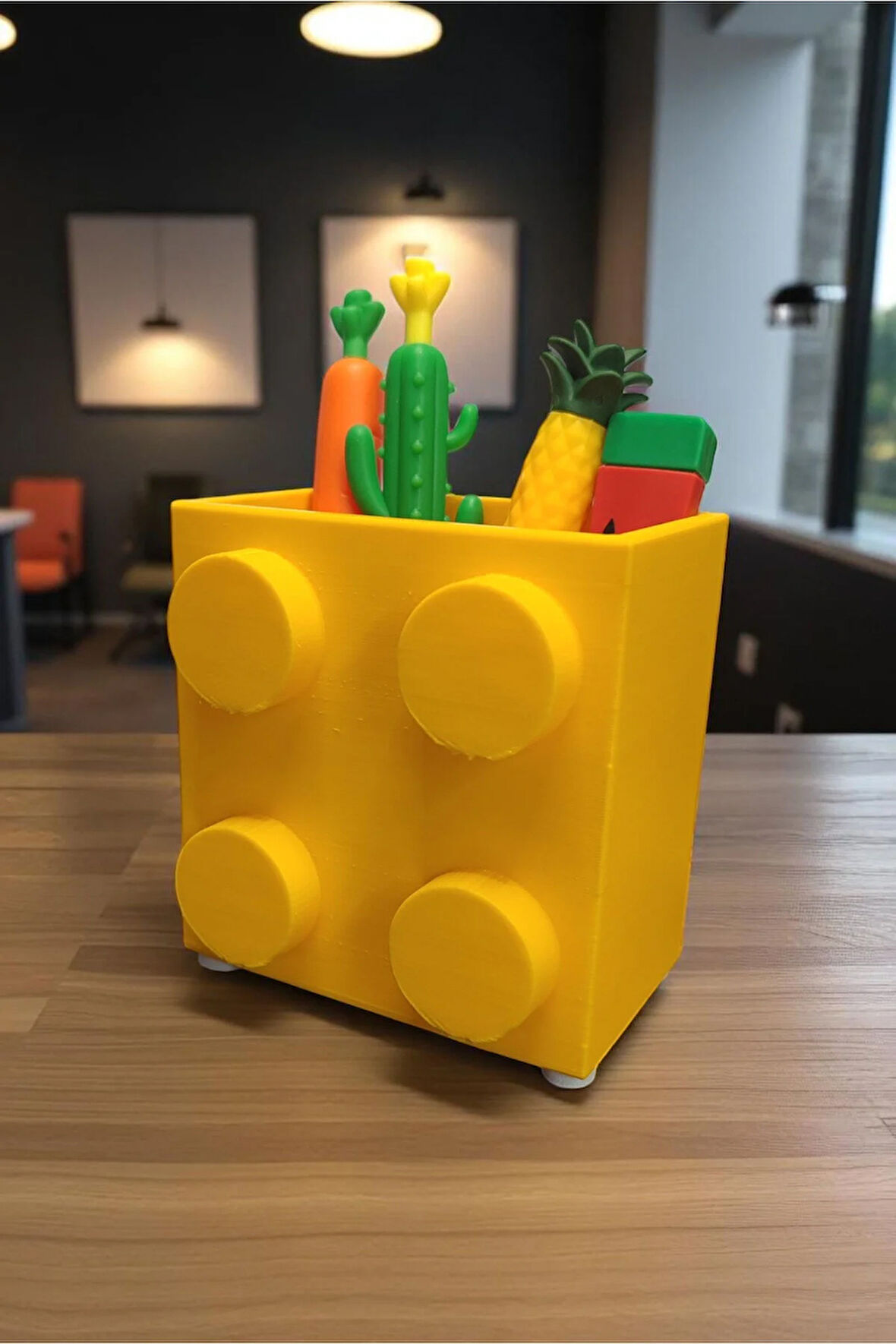 Dev Blok Tasarımlı Kalemlik Masaüstü Organizasyon Dekoratif Ofis Aksesuarı Sarı