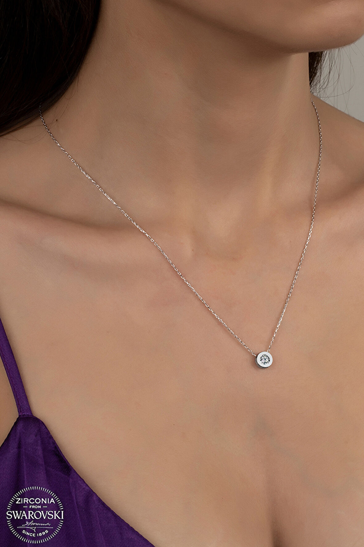 SWAROVSKİ CRYSTAL YUVARLAK 925 AYAR GÜMÜŞ KOLYE