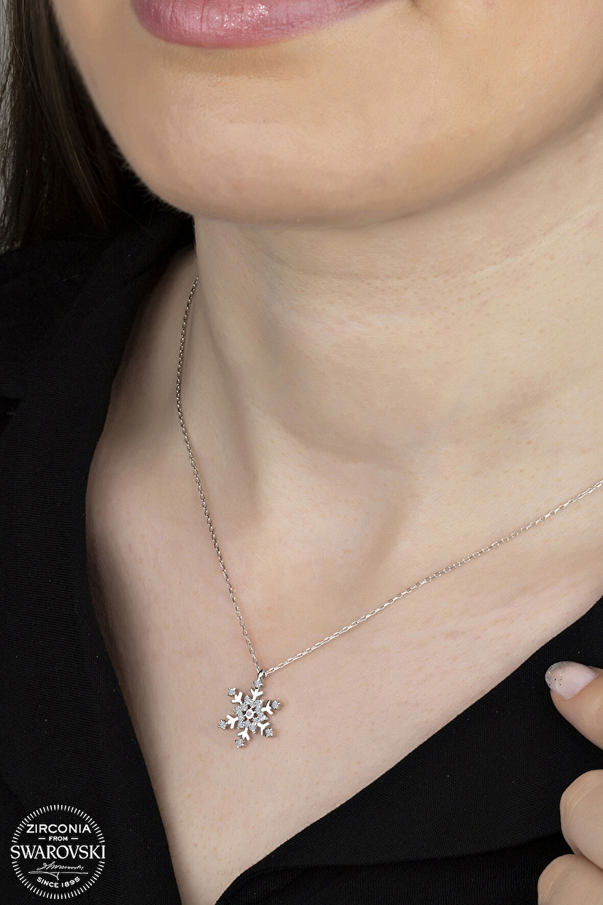 SWAROVSKİ CRYSTAL KAR TANESİ  925 AYAR GÜMÜŞ KOLYE