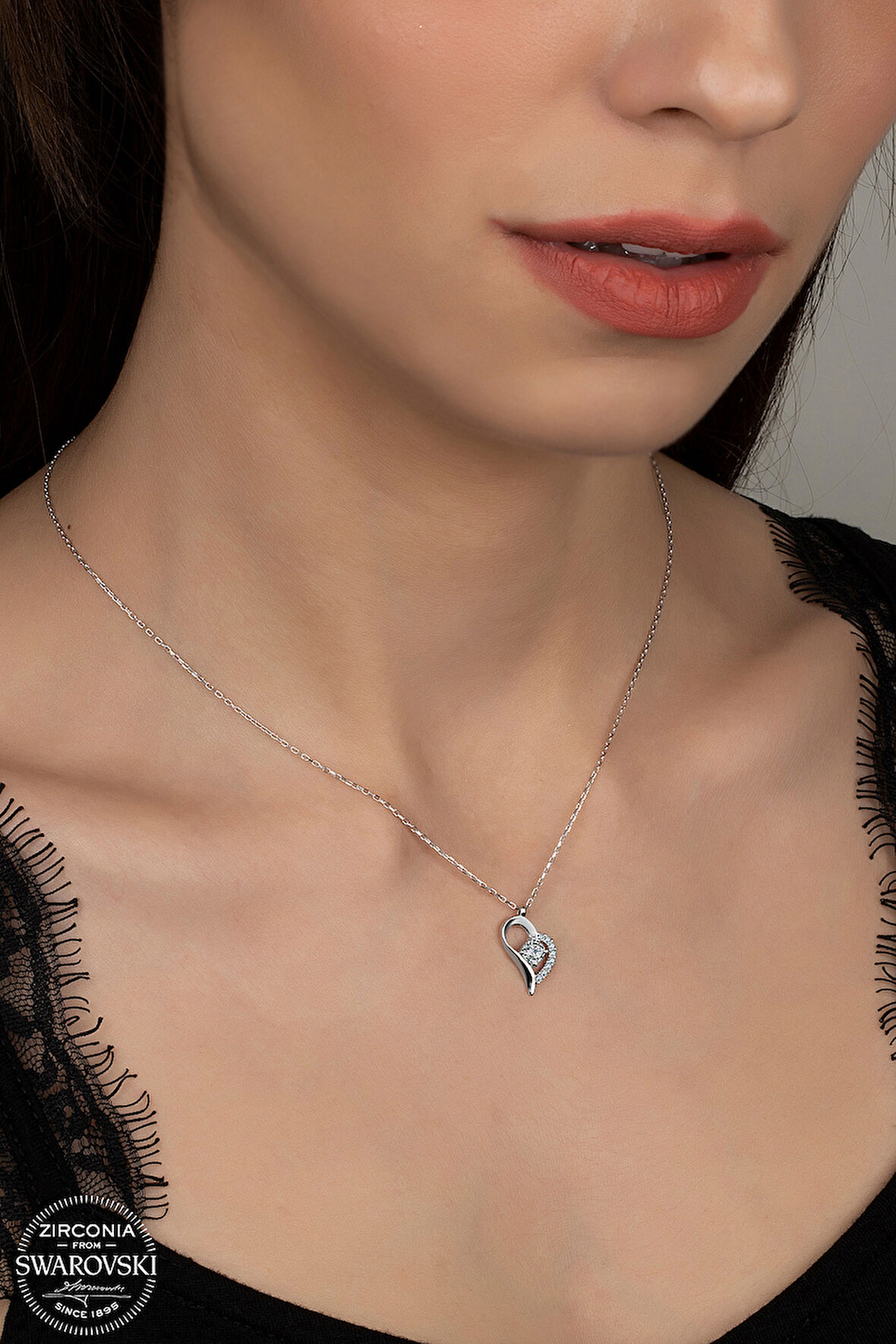 SWAROVSKİ CRYSTAL KALP  925 AYAR GÜMÜŞ KOLYE