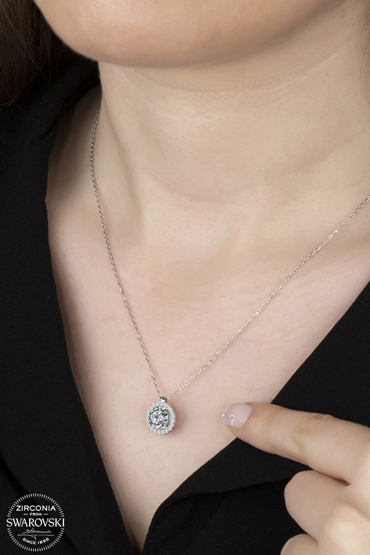 SWAROVSKİ CRYSTAL ÇEMBER  925 AYAR GÜMÜŞ KOLYE