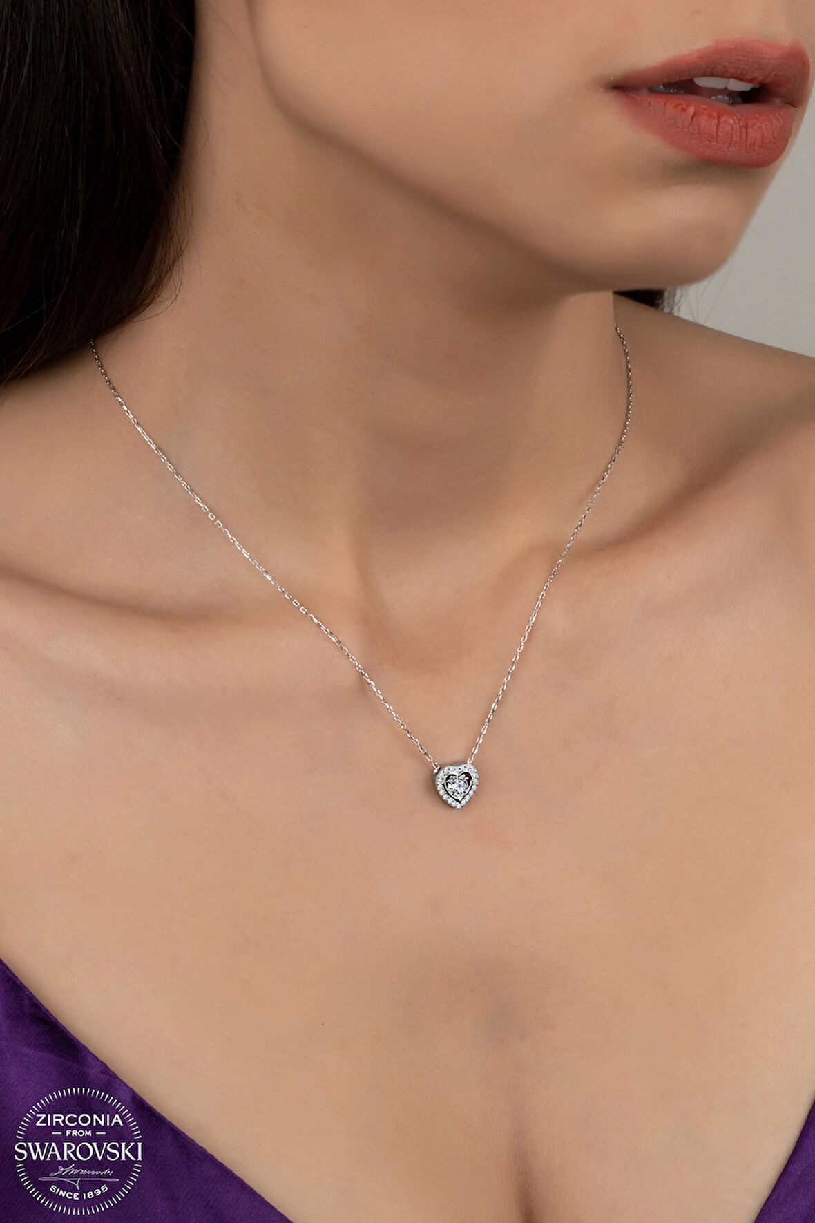SWAROVSKİ CRYSTAL KALPLERİMİZ BİR 925 AYAR GÜMÜŞ KOLYE