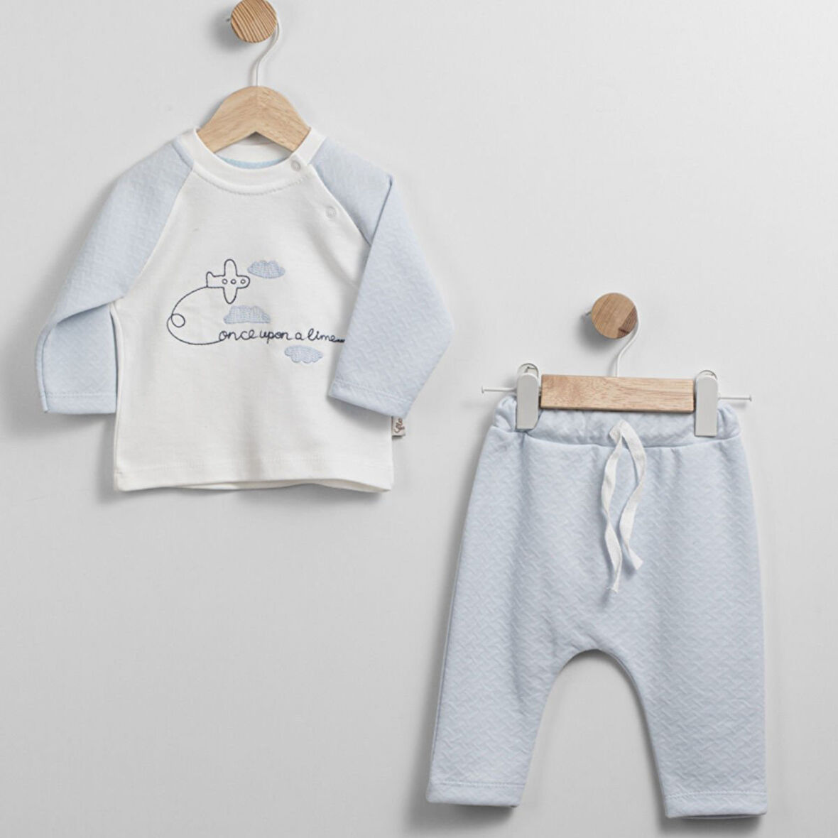 Erkek Bebek Gri Beyaz Uçak Desenli 2'li Takım