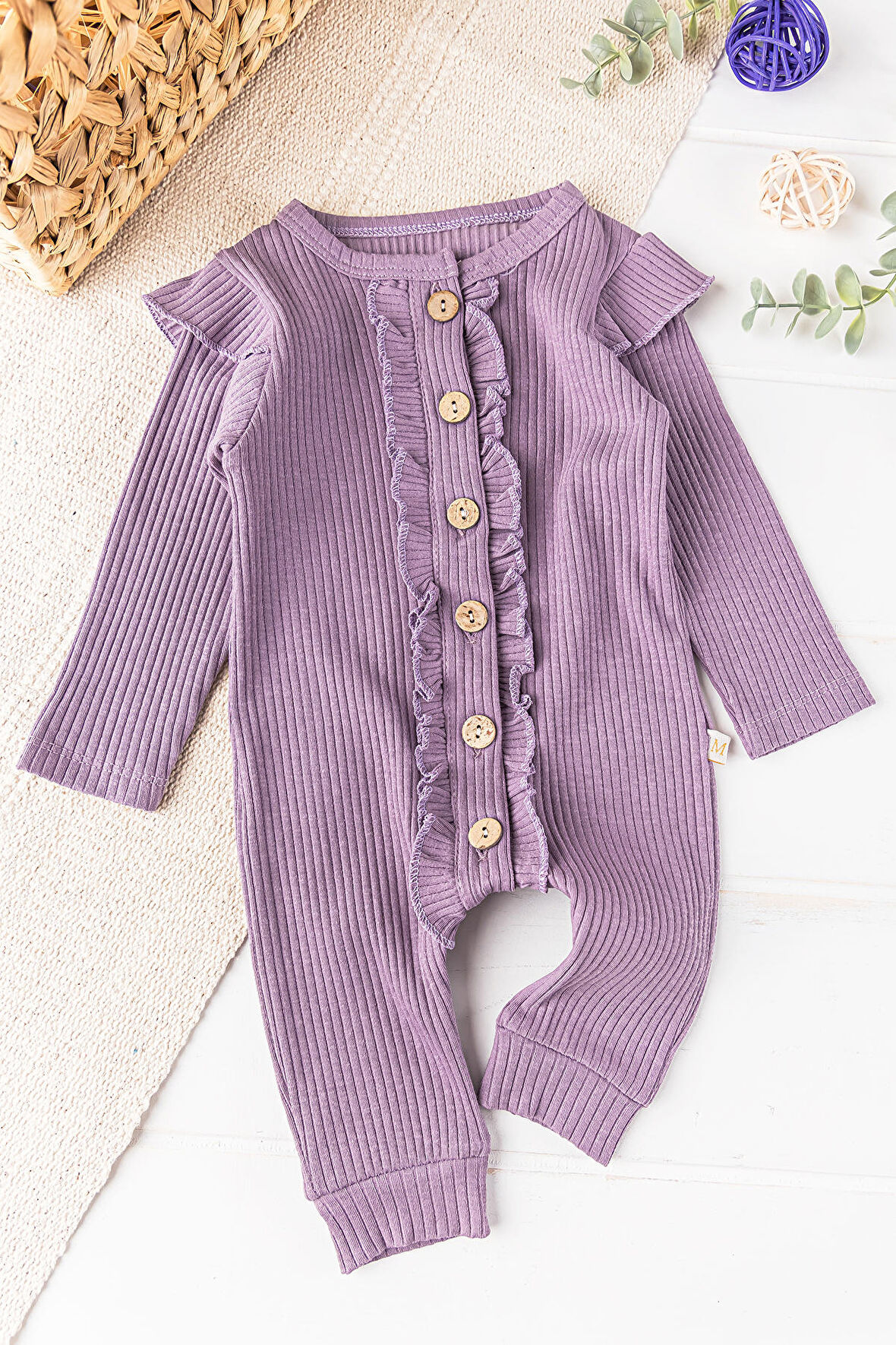 Önden Düğmeli Fırfırlı Kız Bebek Tulum