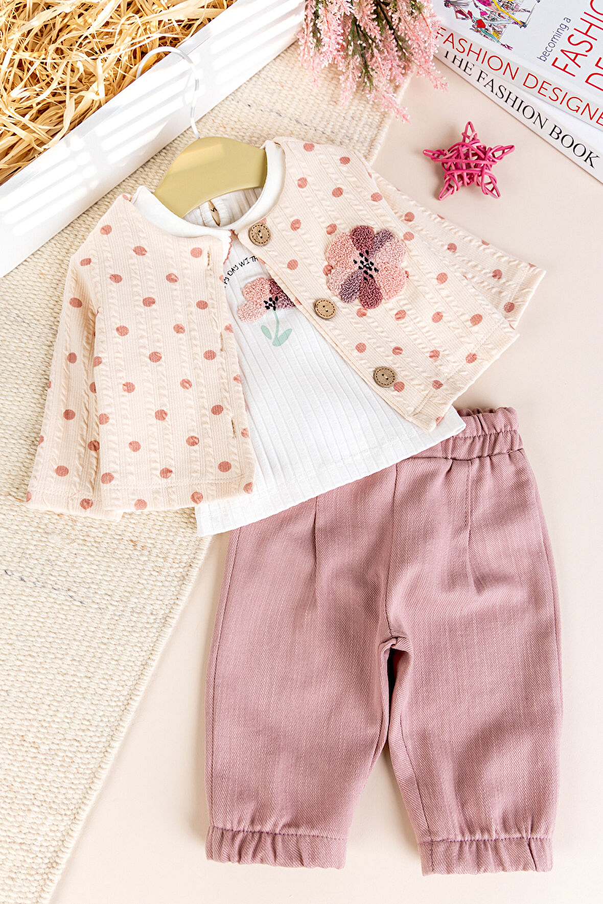 Puantiyeli 3'lü Çiçek İşlemeli Pamuklu Kız Bebek Takımı Set