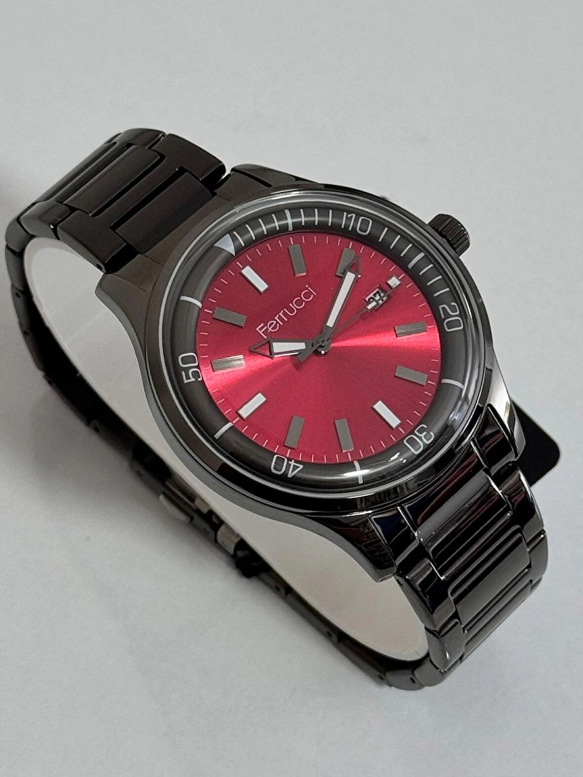 FERRUCCİ ERKEK KOL SAATİ İÇİ KIRMIZI BOMBELİ CAM ÇELİK KASA 30 METRE SUYA DAYANIKLI