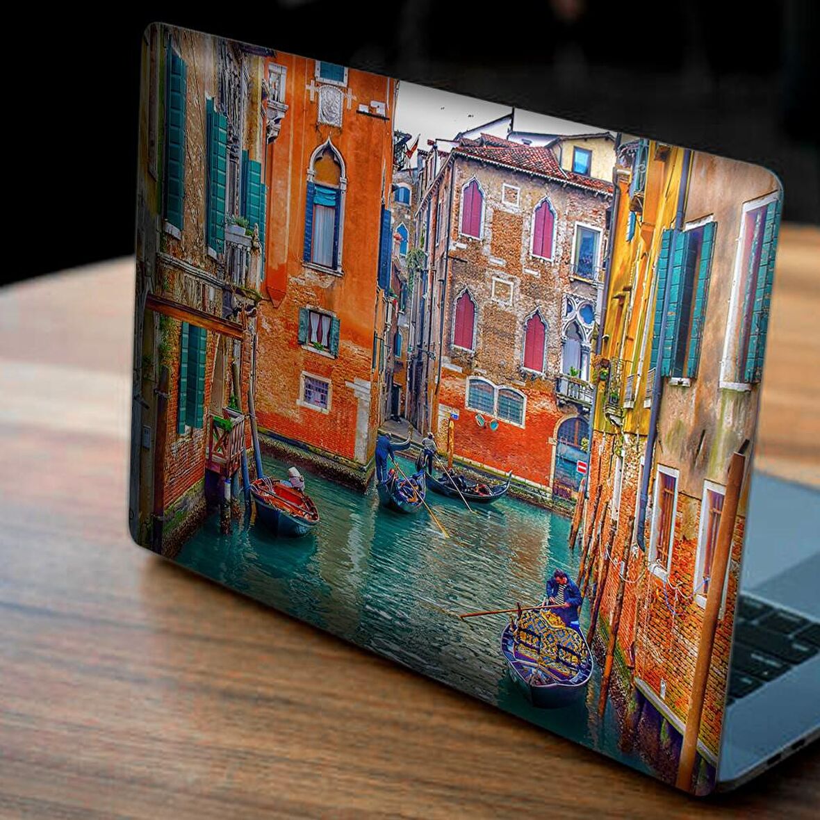 Venedik'te Bir Ara Sokak Notebook Sticker, Laptop sticker,, Hp Sticker, Asus Sticker, 15.6 inç Sticker