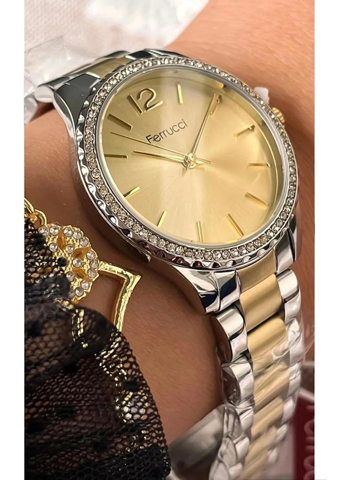 Ferrucci Gold Çelik Şık Kadın Kol Saat Ve Şık Bileklik