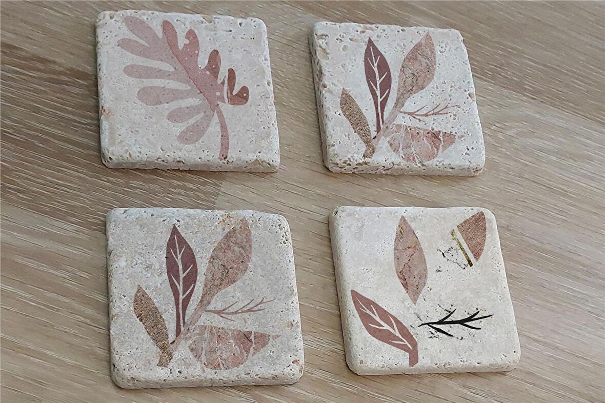 Pembe Desenli Yapraklar Doğal Taş Bardak Altlığı 4'lü set - Natural Stone Coasters