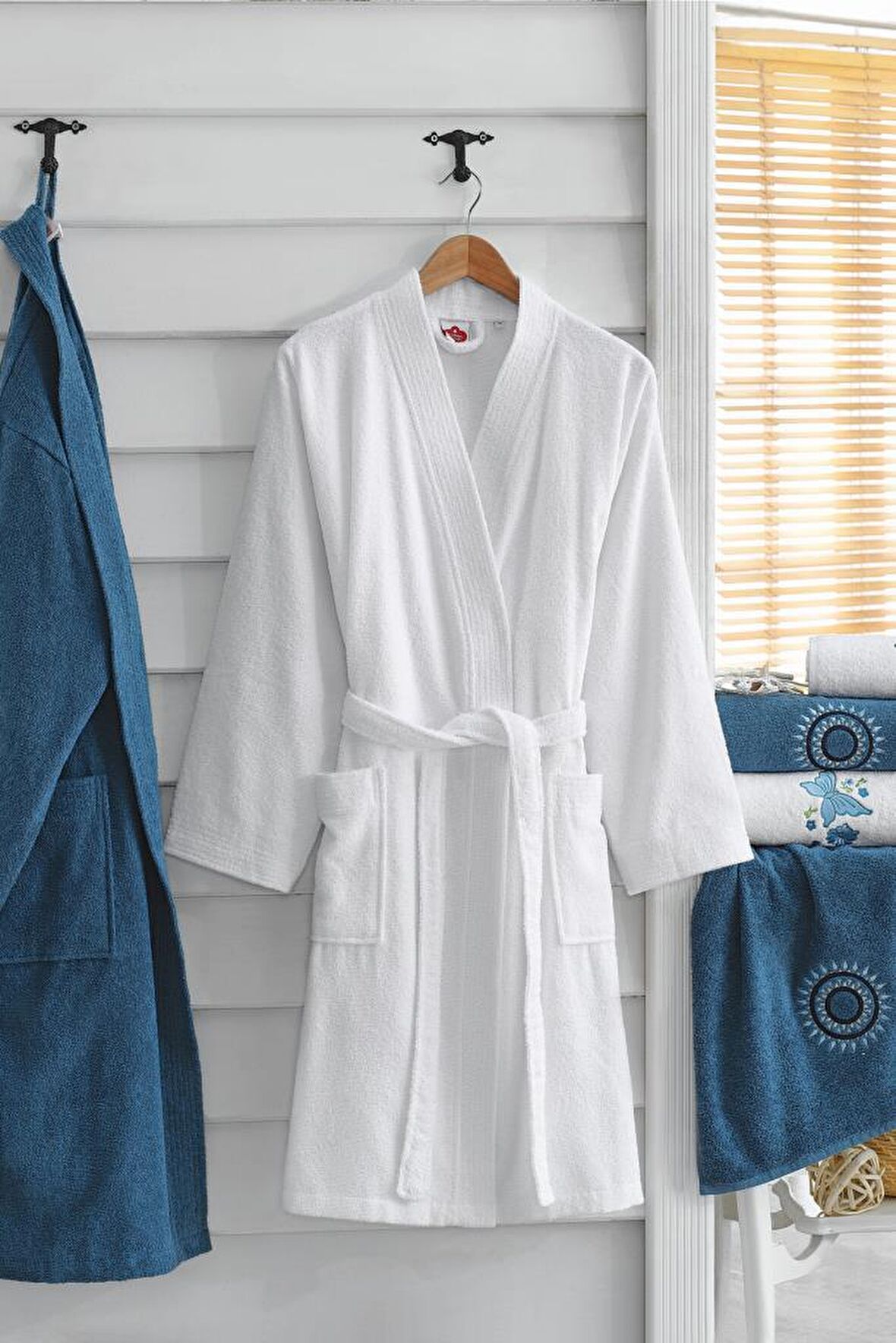 Cotton Box Nakışlı Aile Bornoz Seti Beyaz Mavi