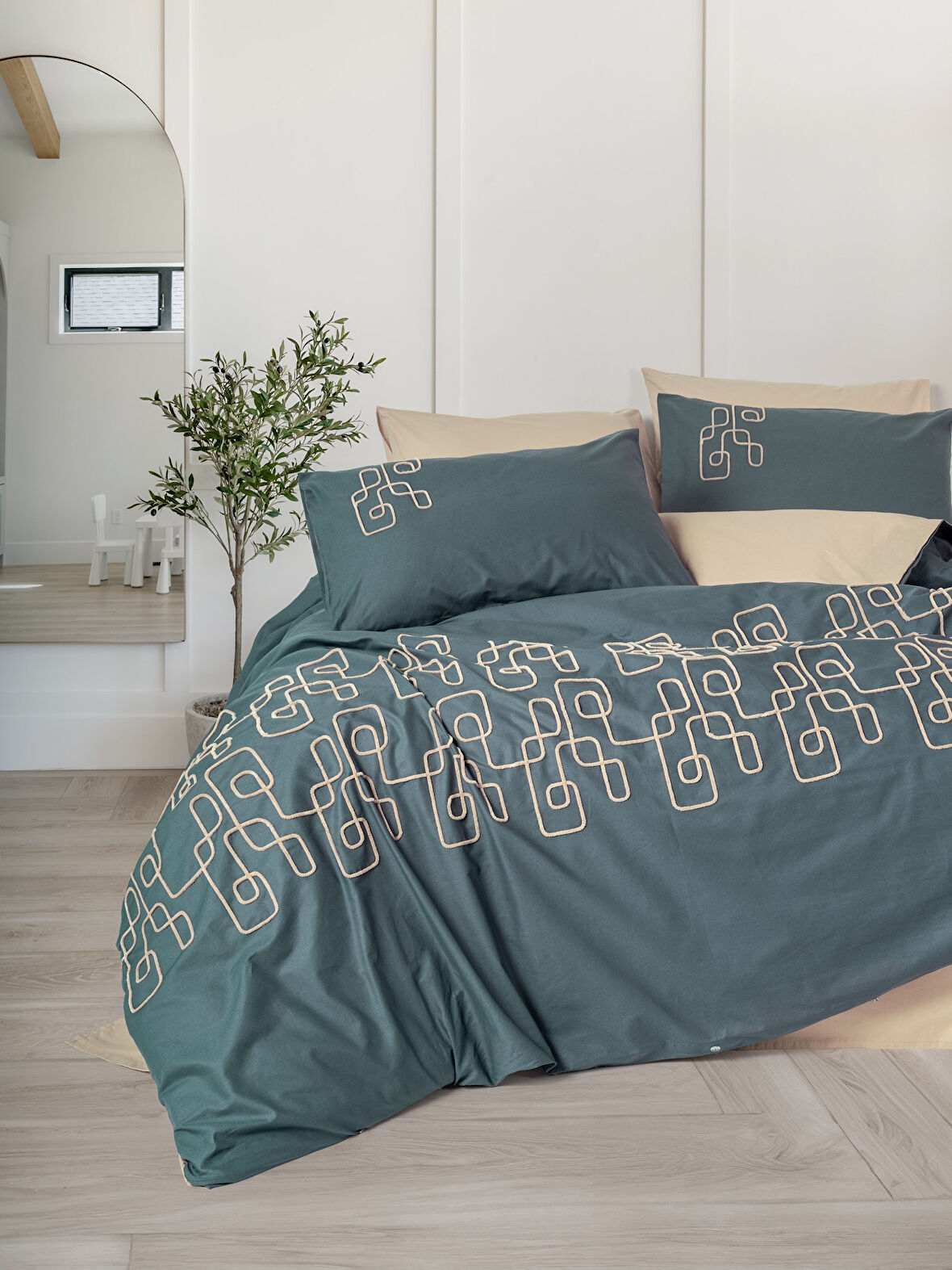 Cotton Box Nakışlı Ranforce Çift Kişilik Nevresim Takımı Kerja Bej
