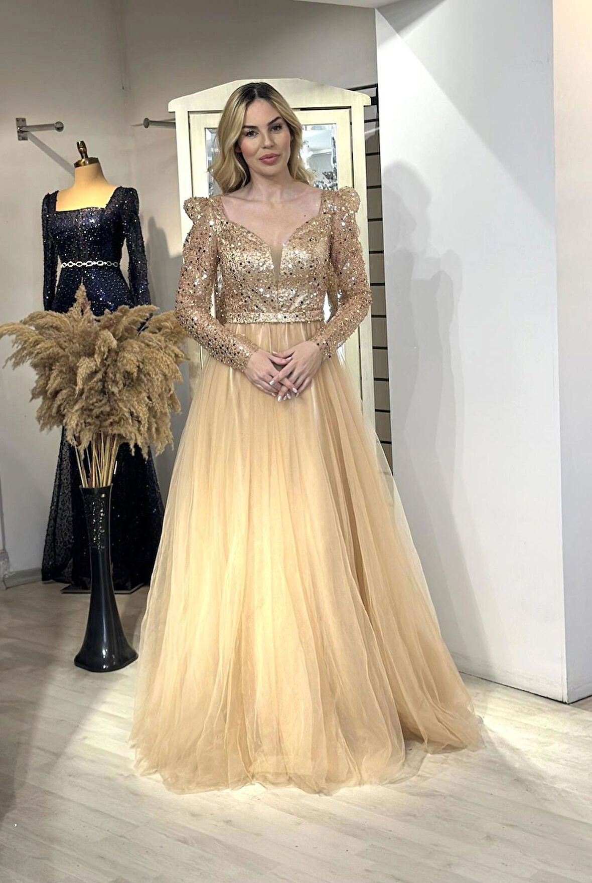 UZUN KOLLU PRENSES ABİYE