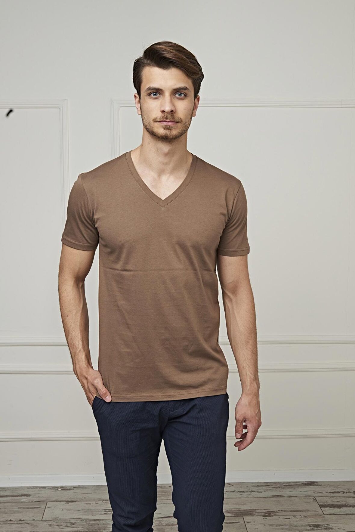 ERKEK PAMUKLU V-YAKA COMFORT FİT KISA KOLLU RENKLİ TİŞÖRT – 422