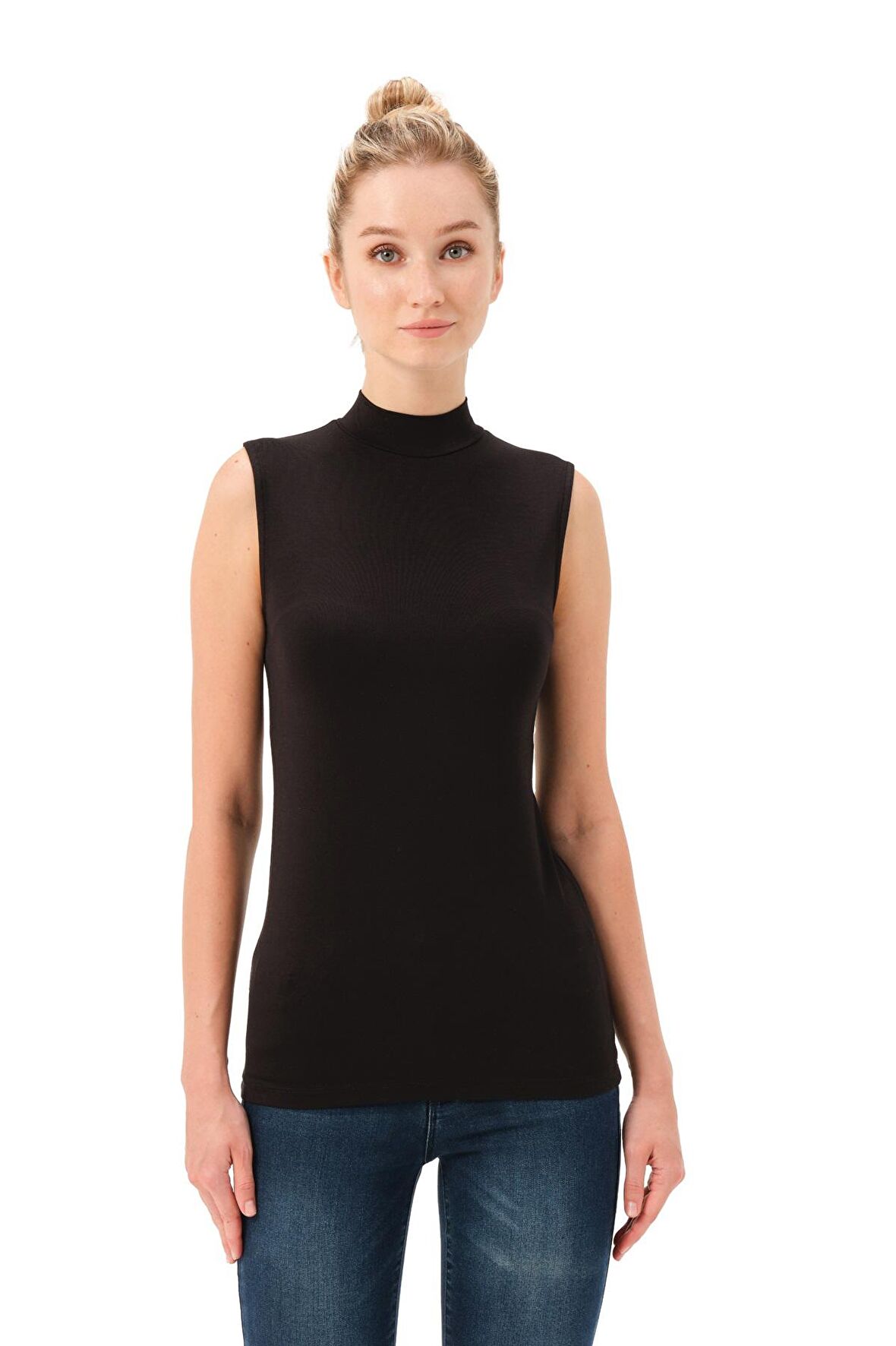 Kadın Vücudu Saran Yarım Balıkçı Yaka Kolsuz Üst – 2323