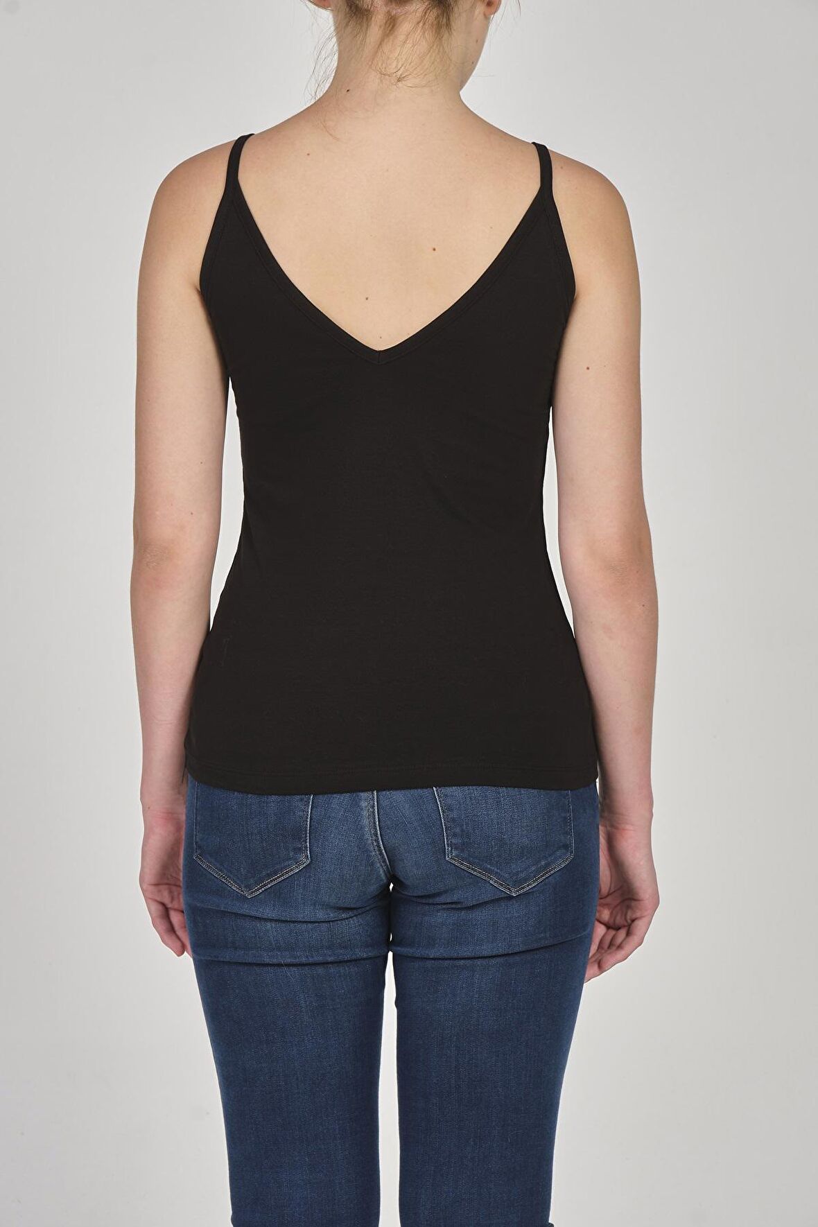 Kadın Pamuklu İp Askılı V-yaka Arkası Açık Likralı Üst -2293