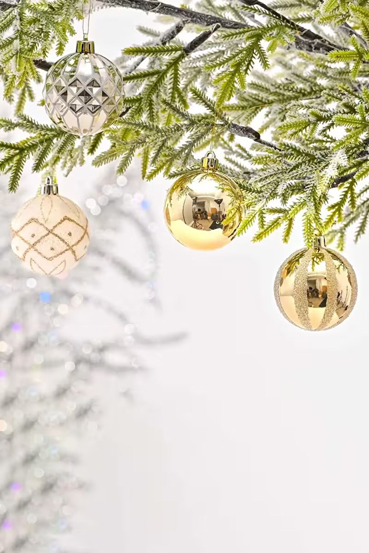 Karaca Home New Year Yıllbaşı Goldy Yıldız Başlıklı 21 Parça Ağaç Süsleme Seti