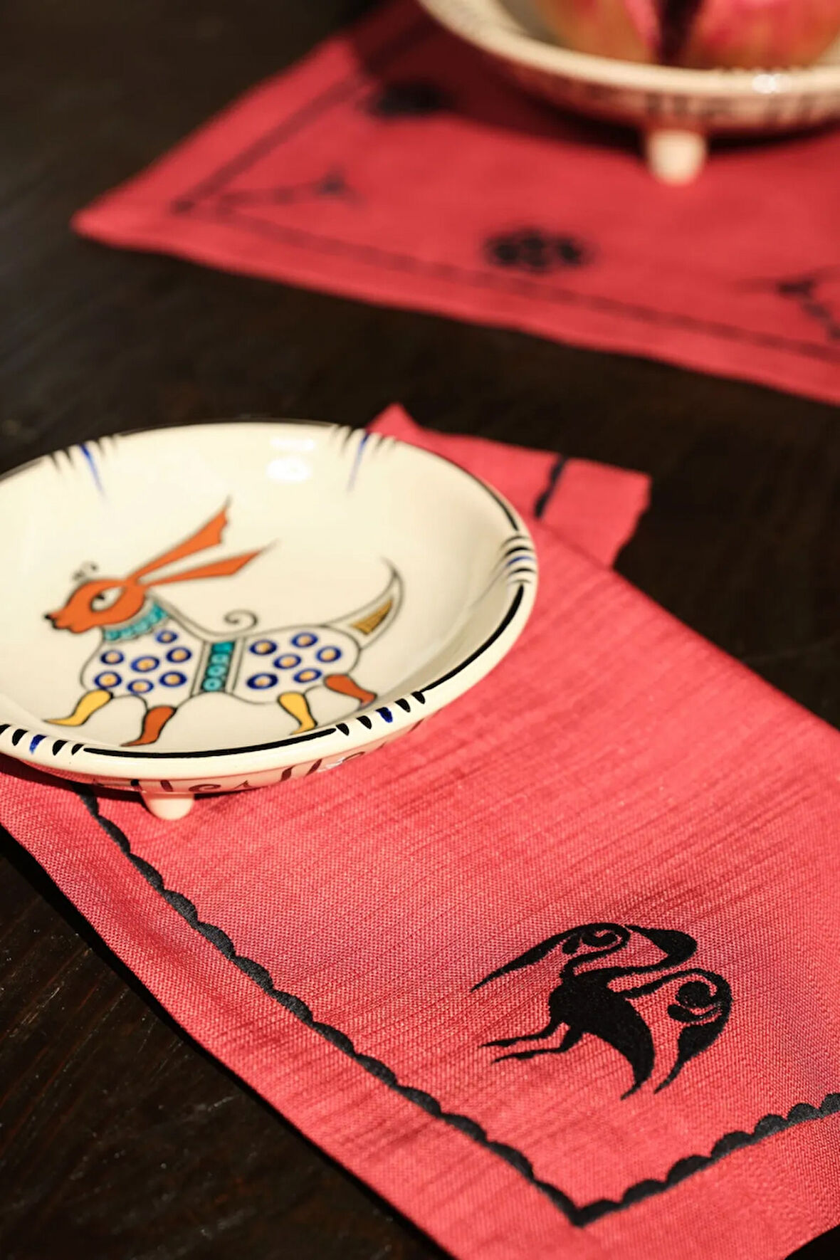 Karaca Home Paye Selçuklu Serisi Kuş Terracotta Nakışlı Amerikan Servis Set