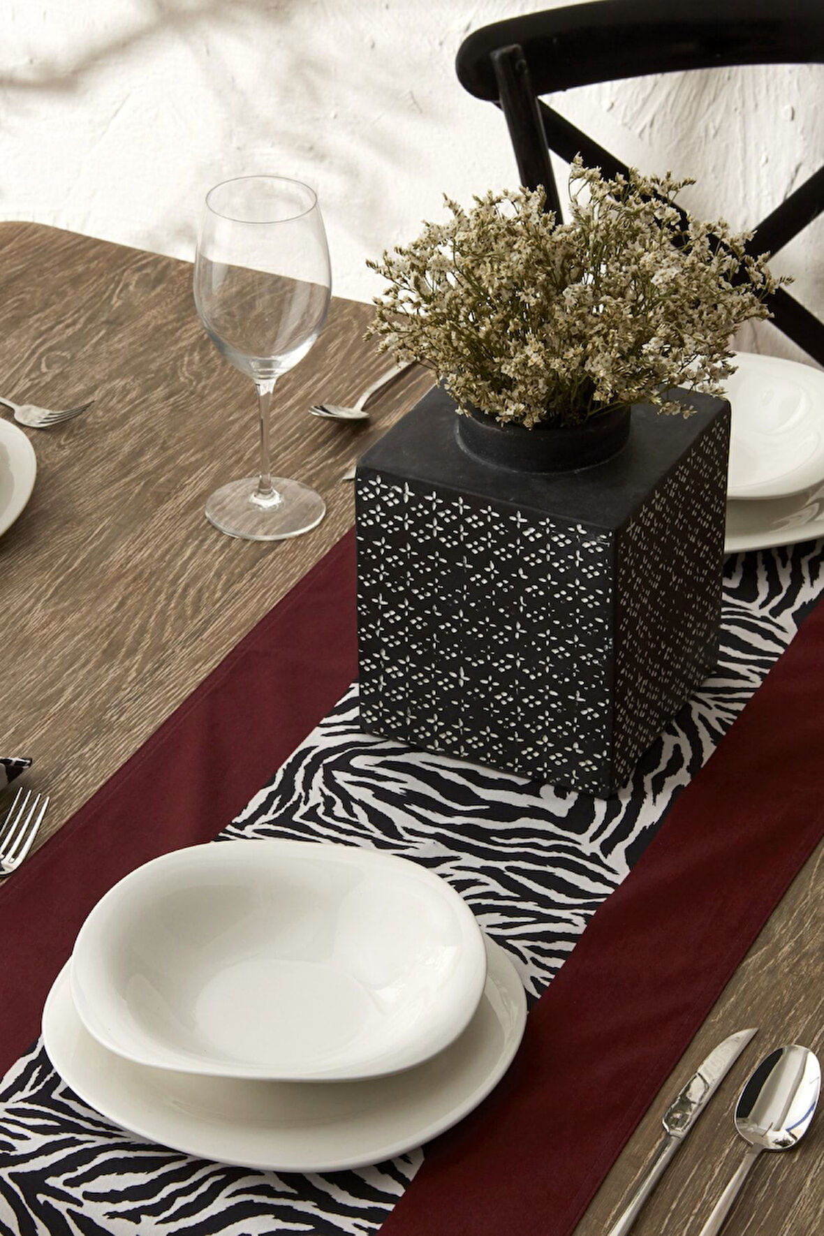 Karaca Home Zebra Desenli Runner 140x200 cm 