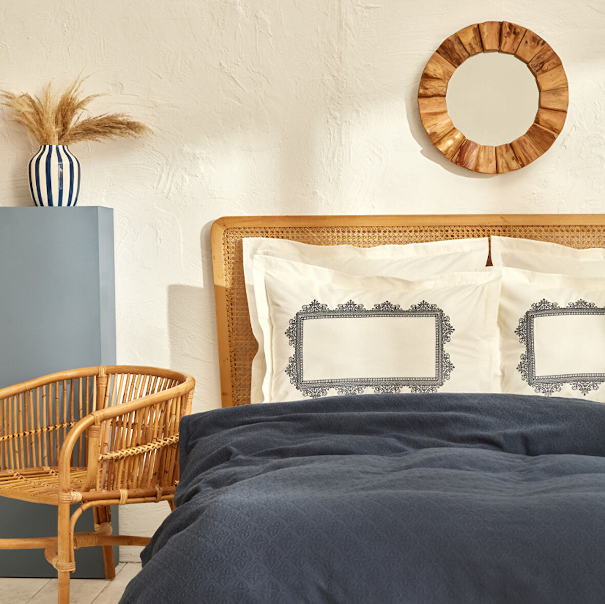 Karaca Home Candice %100 Pamuk Çift Kişilik Nakışlı Pike Takımı Mavi