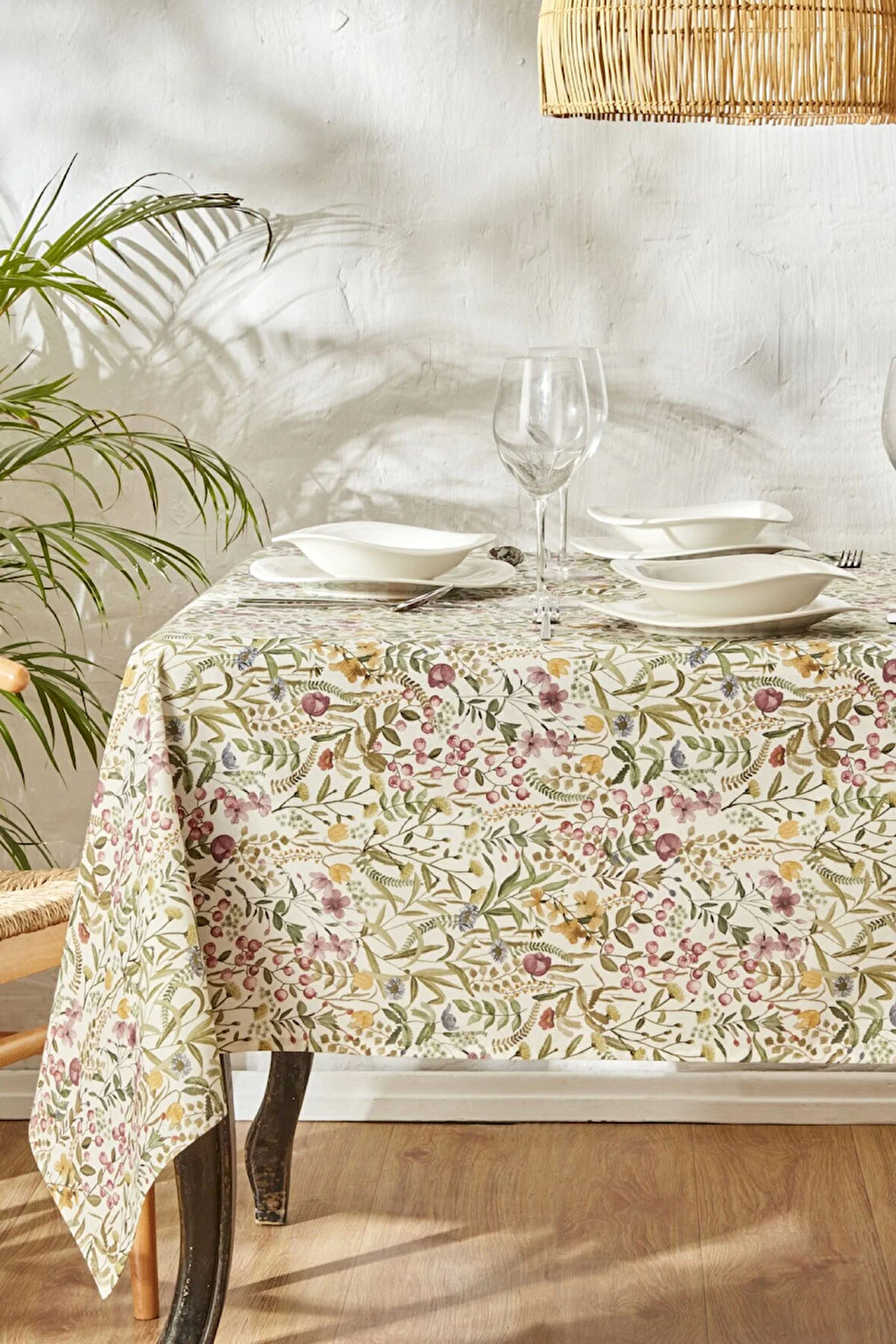 Karaca Home Glenn Masa Örtüsü Yeşil 145x220 cm