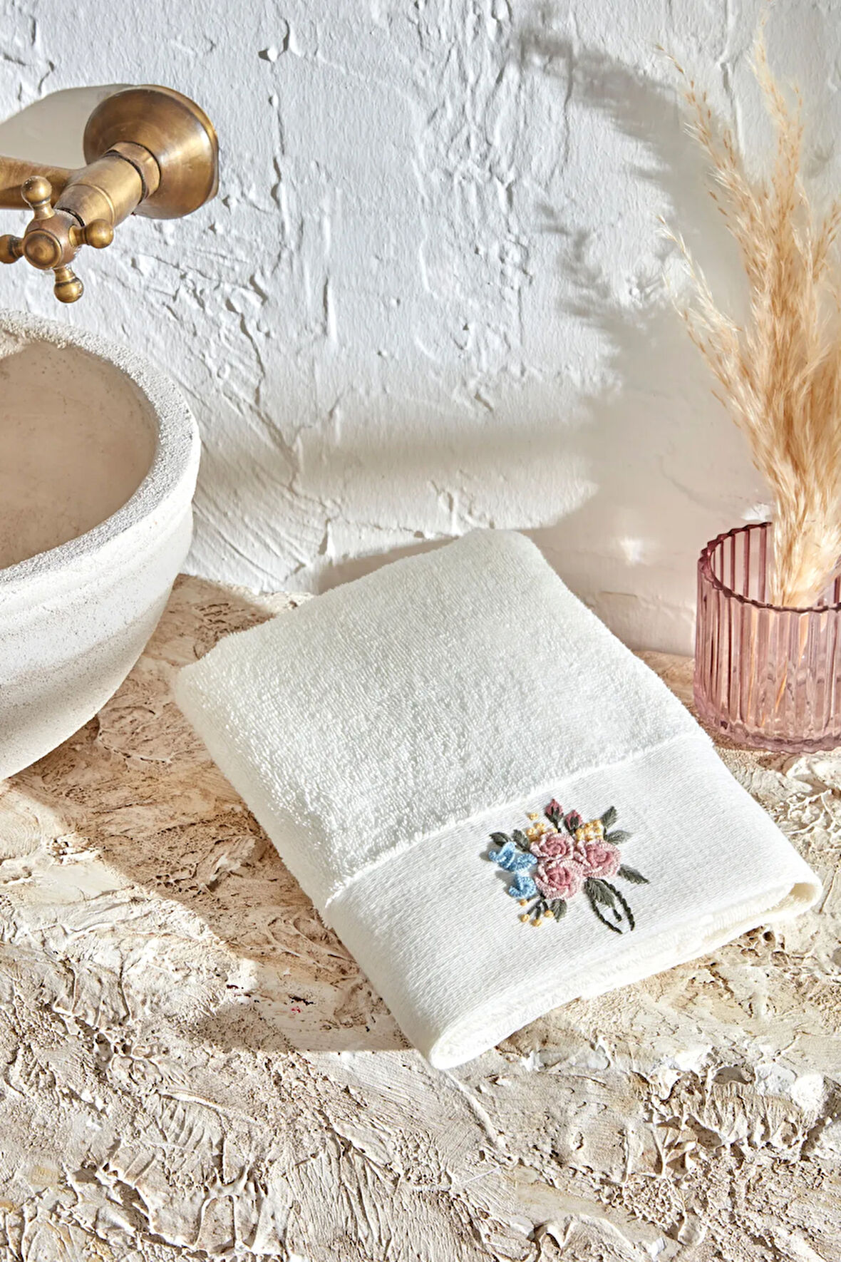 Karaca Home Comfort Touch Nakışlı %100 Pamuk Havlu Beyaz