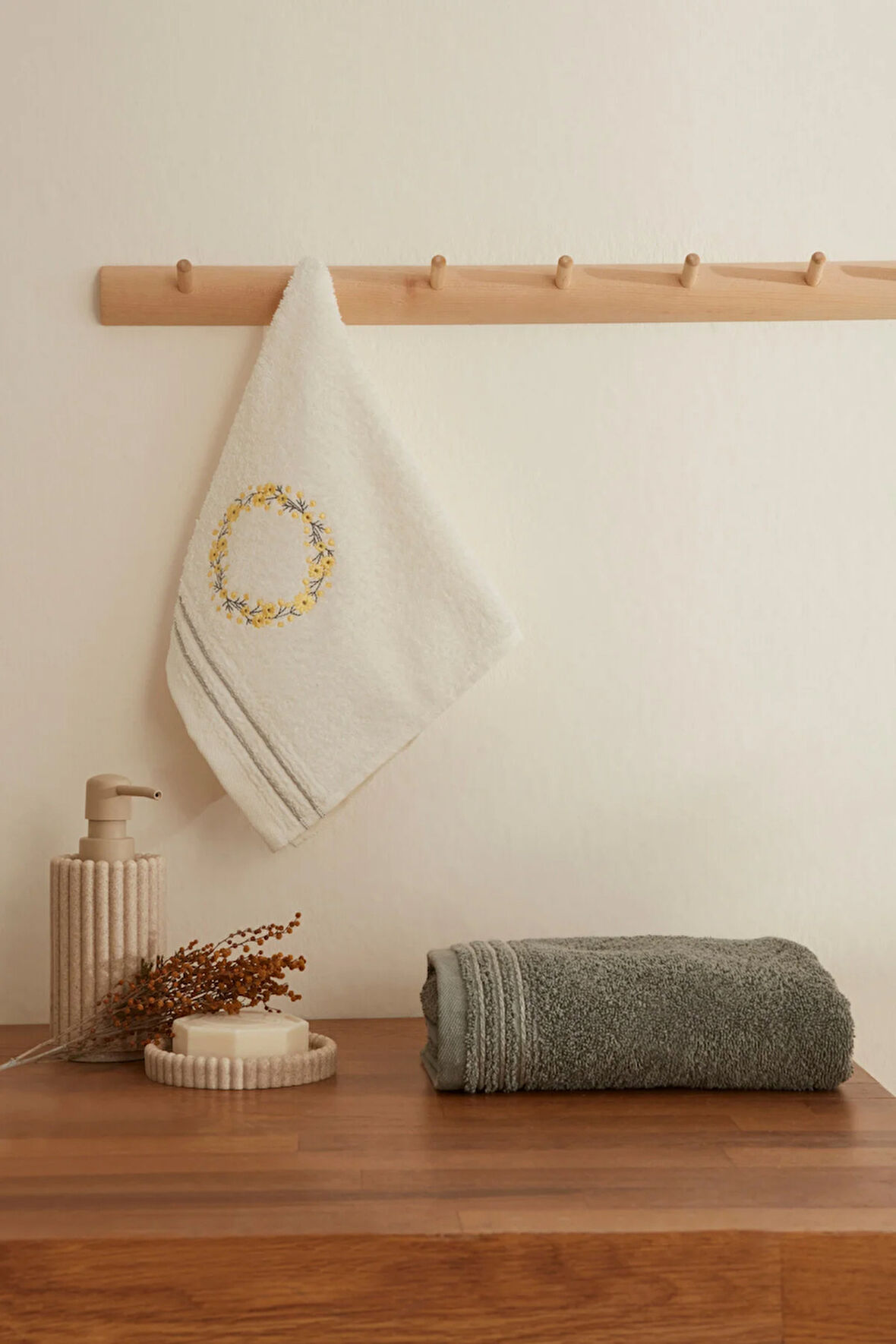 Karaca Home Tina 2'li Nakışlı El Yüz Havlu Seti