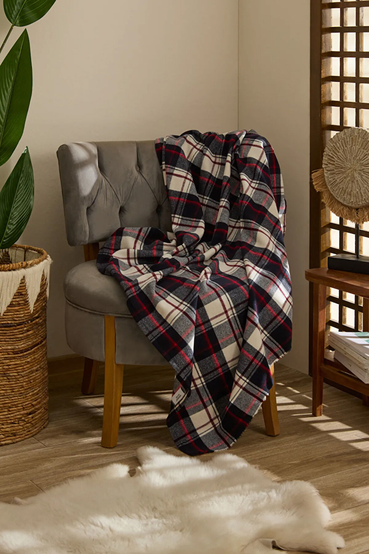 Karaca Home Flanel Throw Tv Battaniyesi Siyah