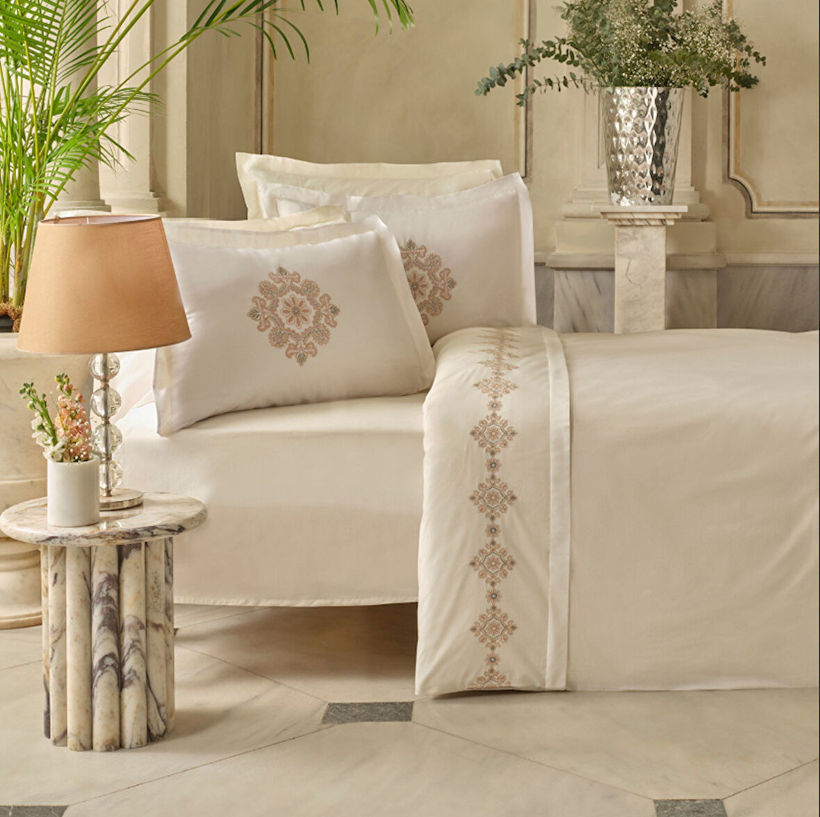 Karaca Home Kelsey Nakışlı %100 Pamuk Çift Kişilik Nevresim Takımı Beyaz
