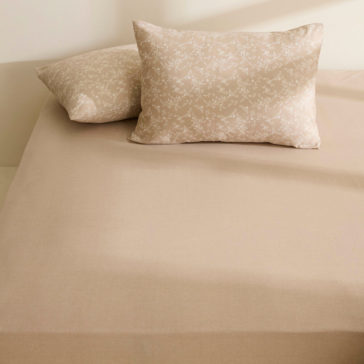 Sarah Anderson Alesia Çift Kişilik Çarşaf Takımı Bej